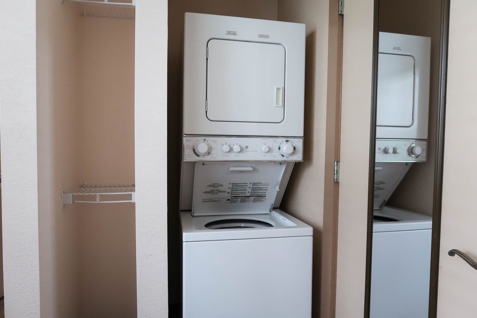 Champaign Apartment: 507 E Clark