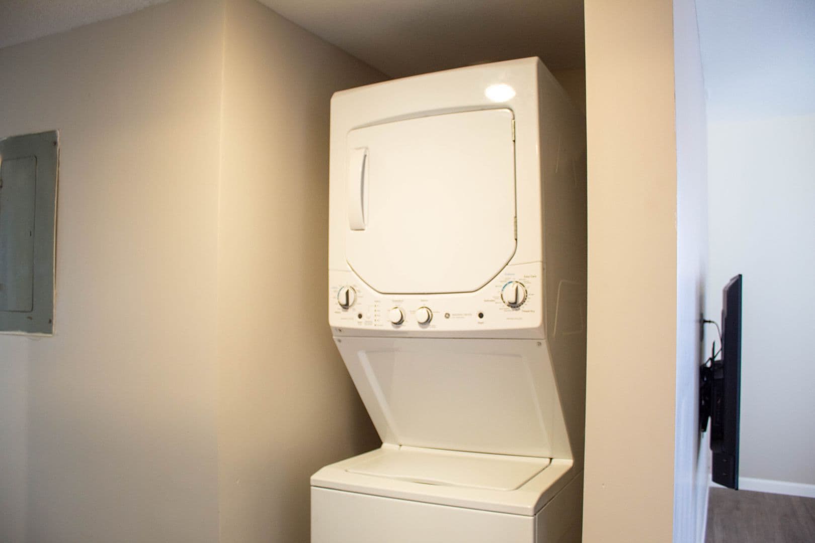 Champaign Apartment: 107 E Springfield Avenue