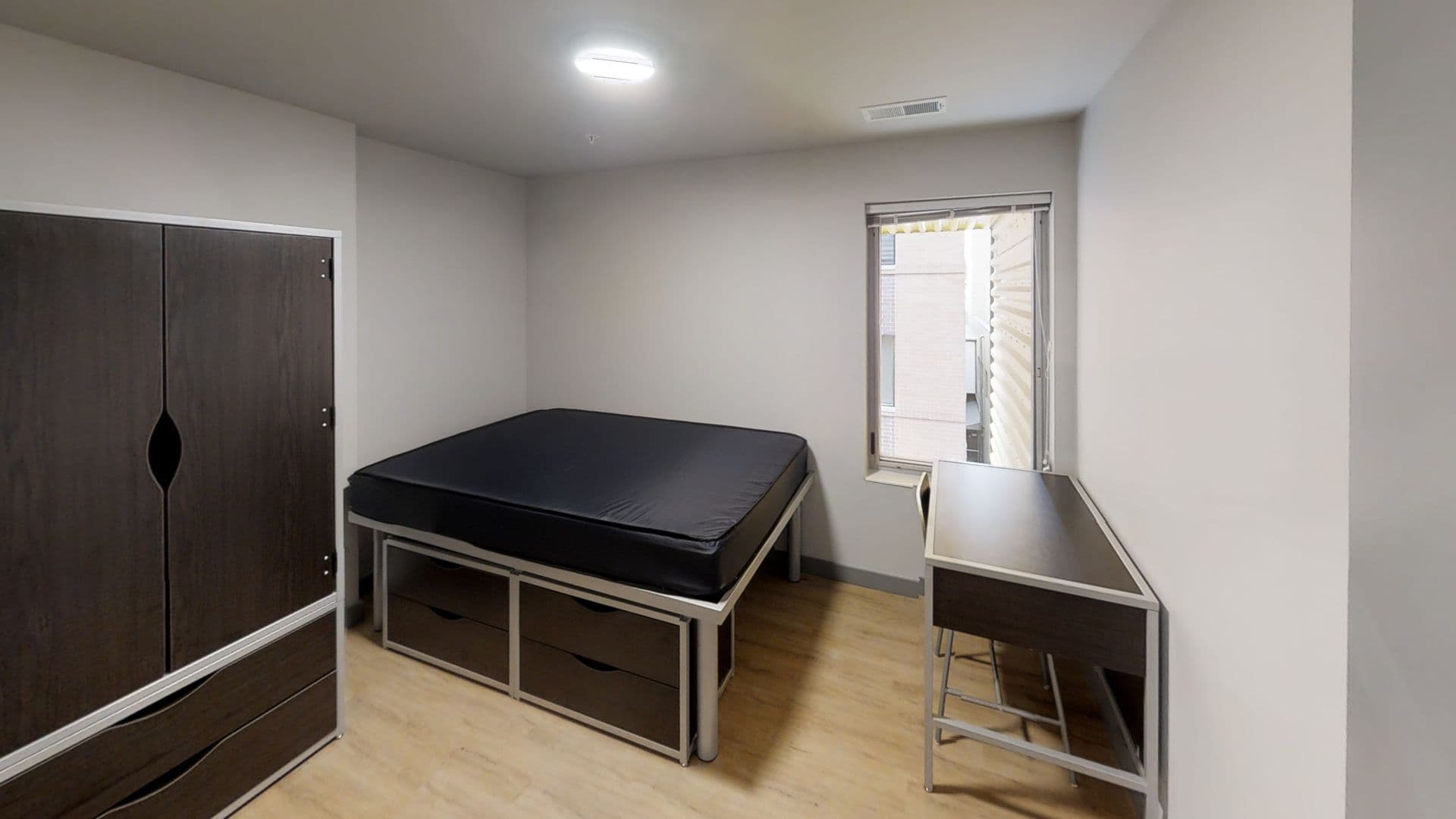 Champaign Apartment: 615 S Wright