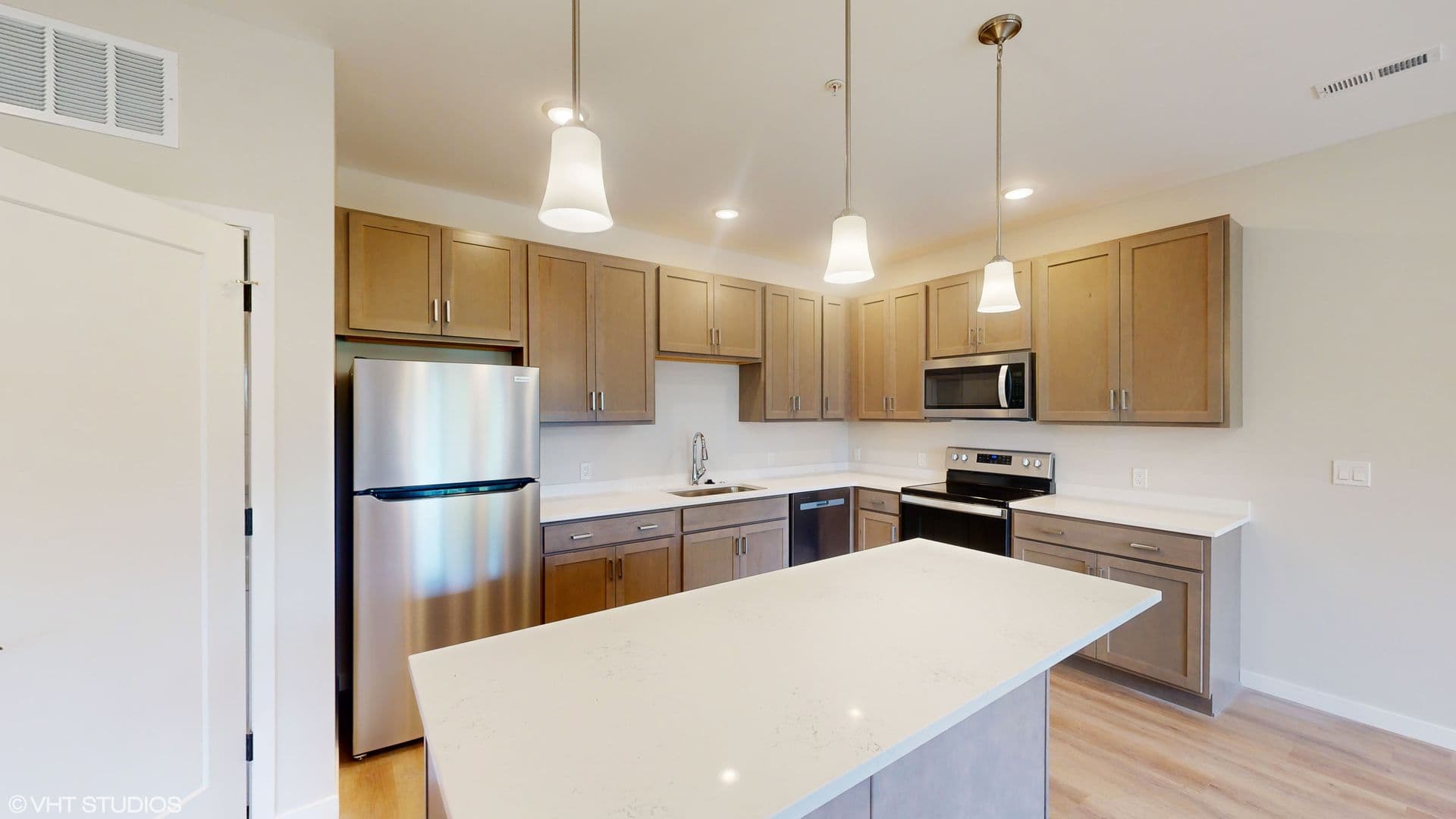 Champaign Apartment: 1915 S. Mattis