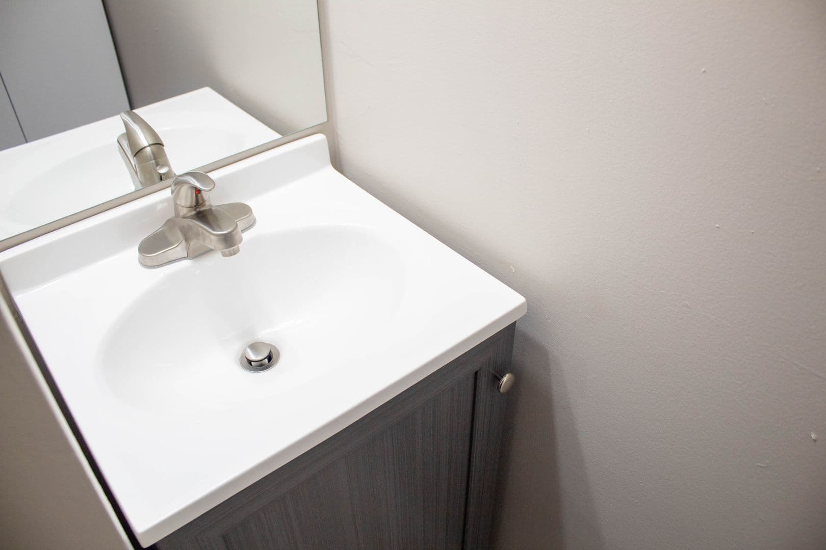 Urbana Apartment: 1010 W Stoughton