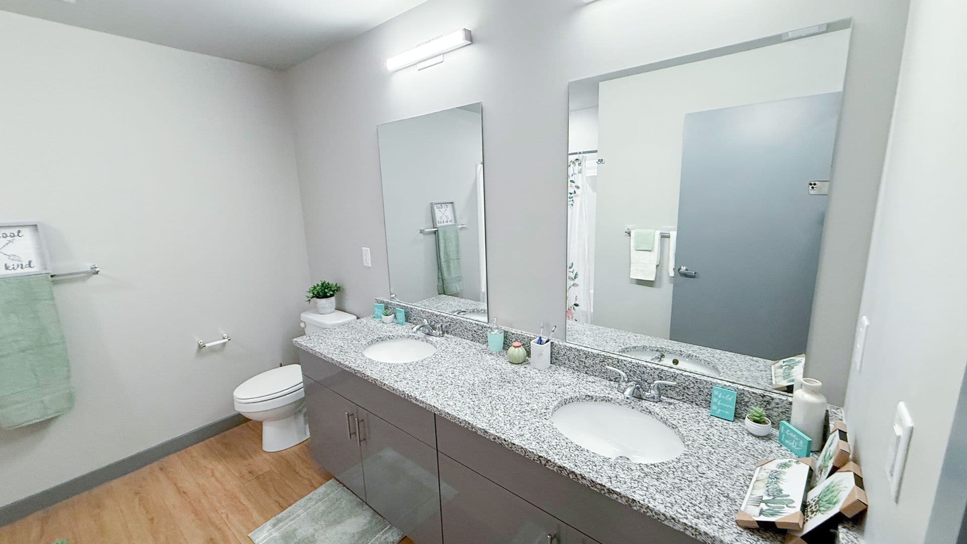 Champaign Apartment: 615 S Wright