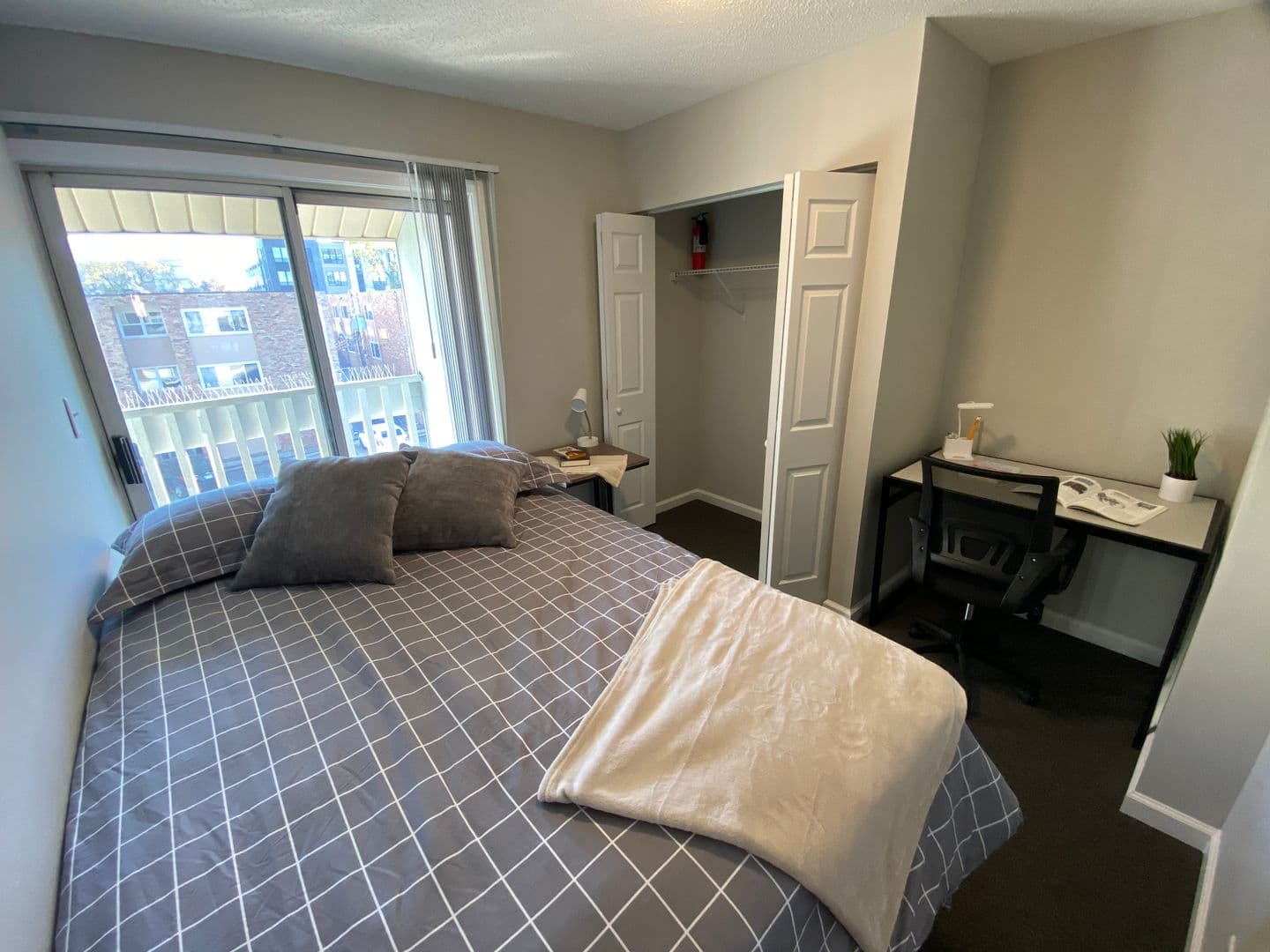 Champaign Apartment: 107 E Springfield Avenue