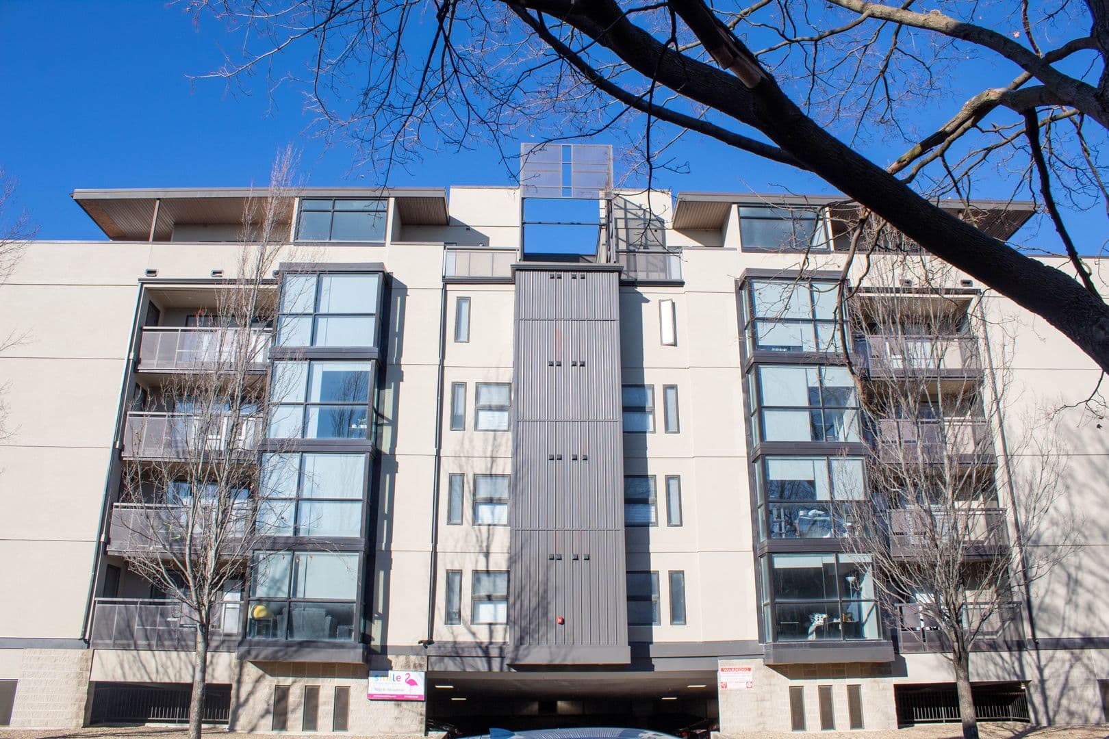 Urbana Apartment: 1010 W Stoughton