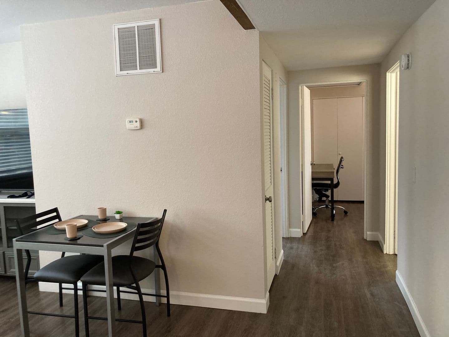 Champaign Apartment: 510 E Stoughton
