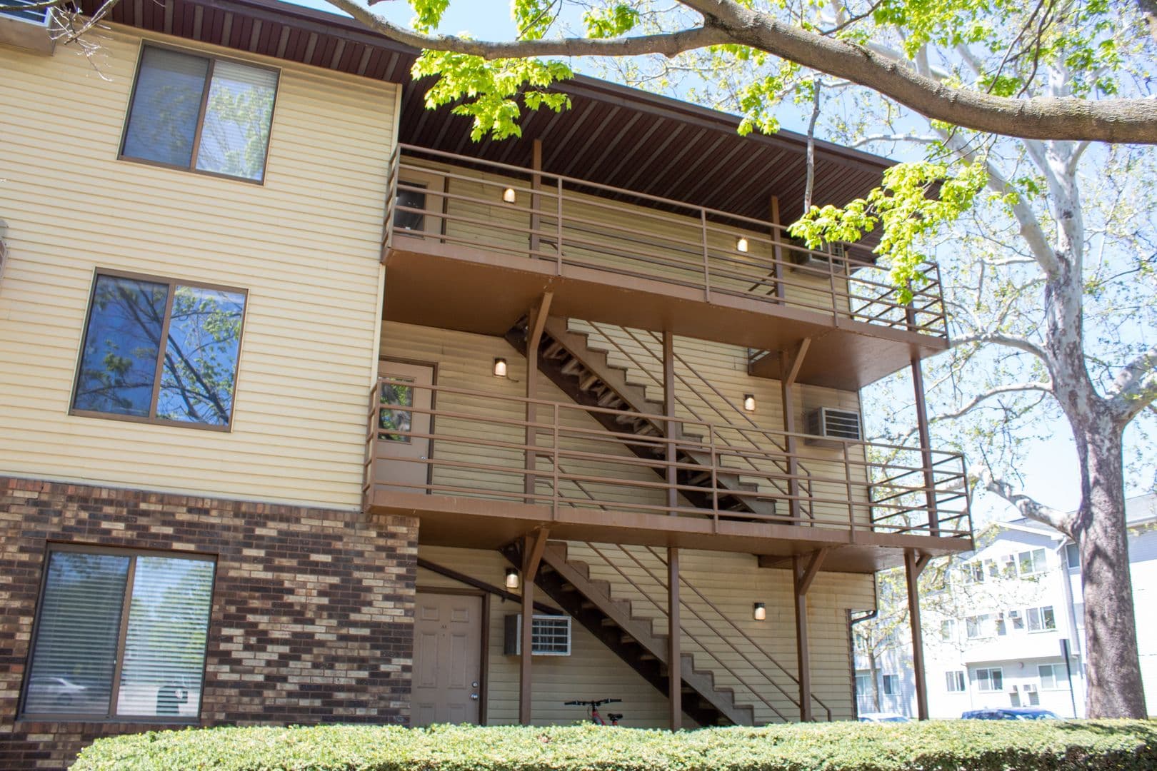 Urbana Apartment: 1001 W Clark