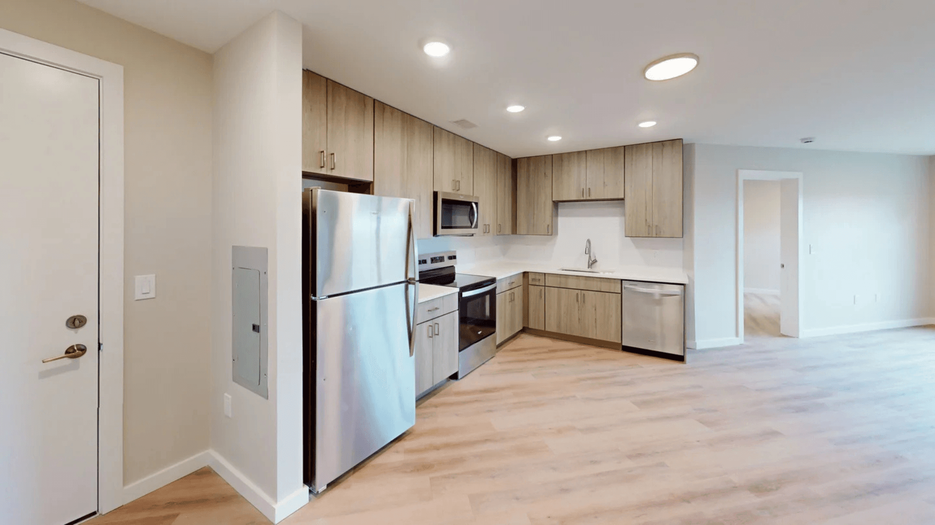 Champaign Apartment: 608 E Chalmers St
