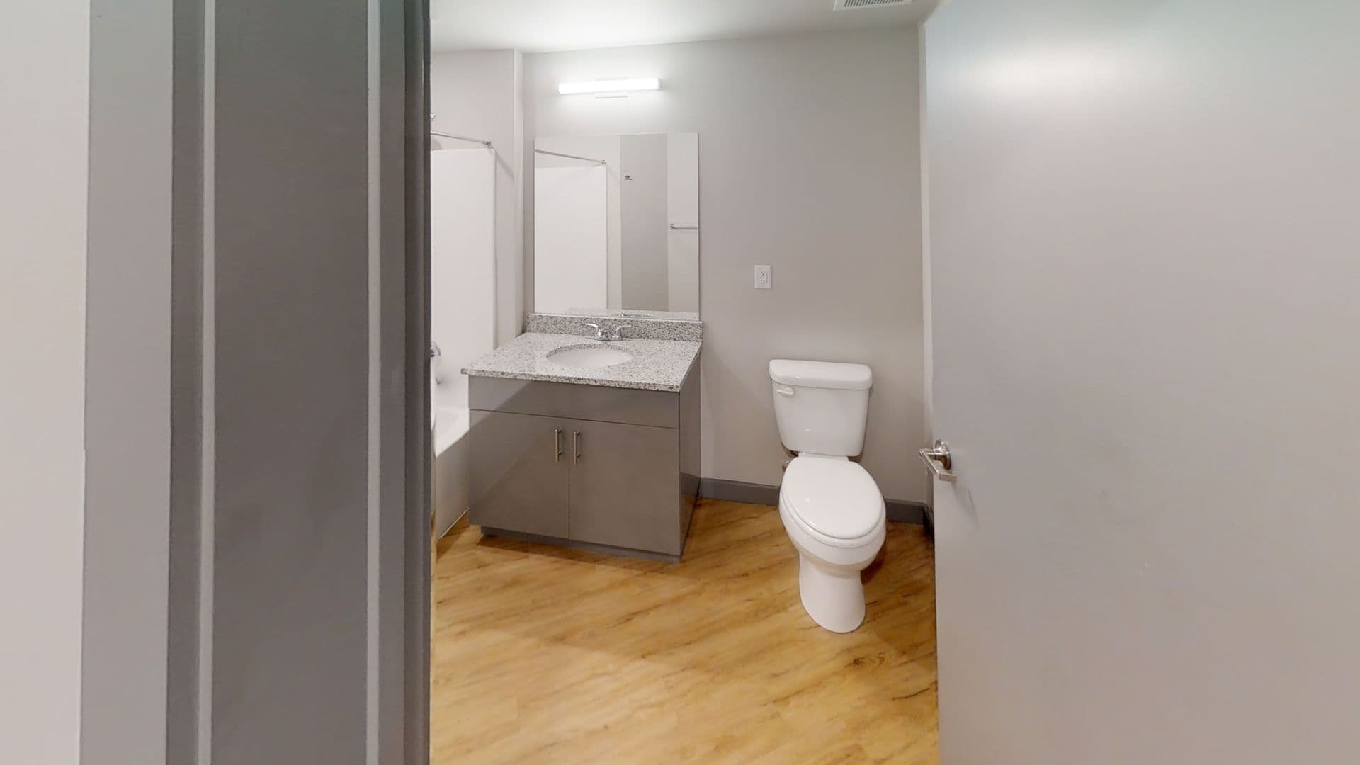 Champaign Apartment: 615 S Wright