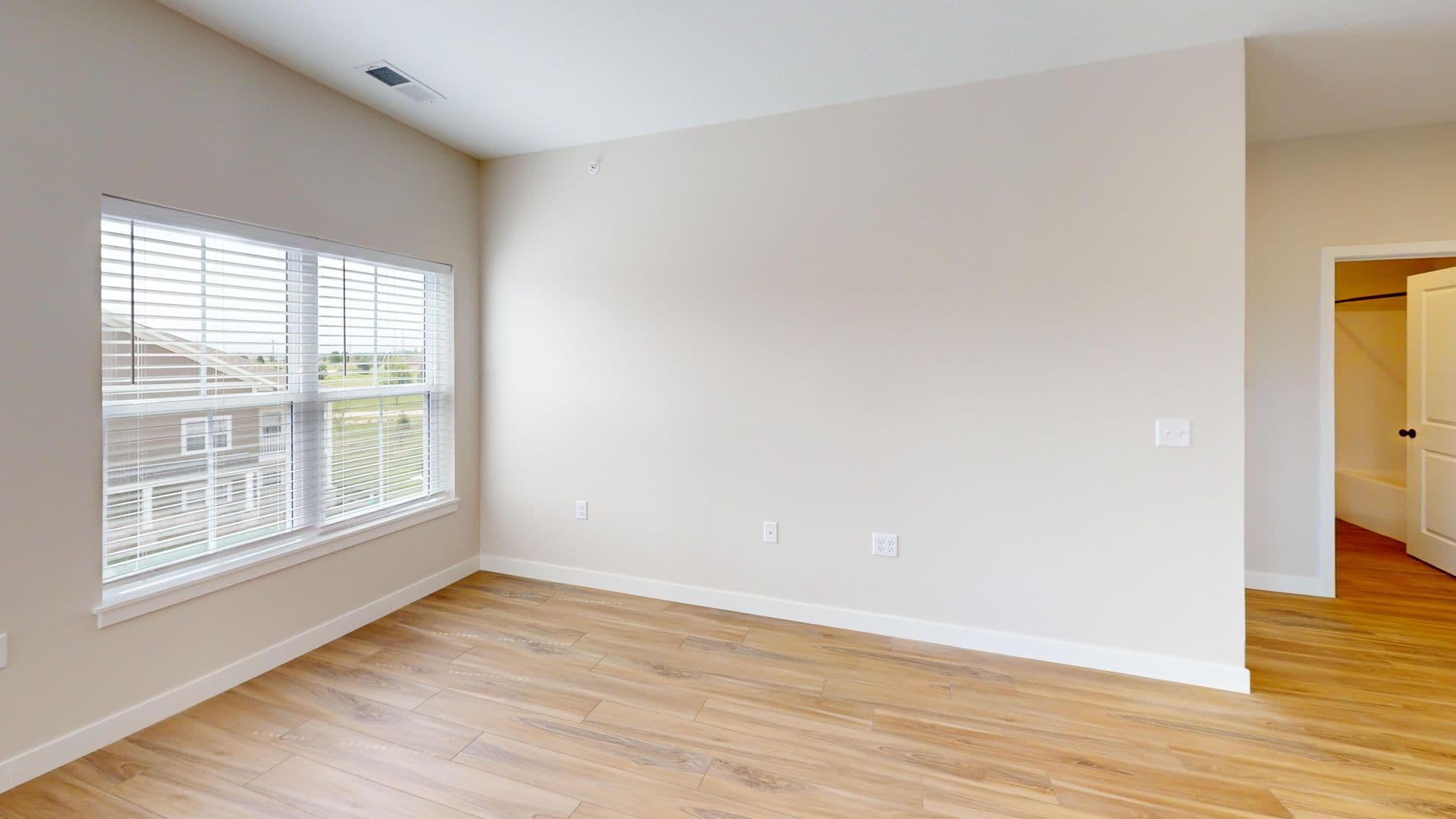 Normal Apartment: 1808 Carden Springs Circle