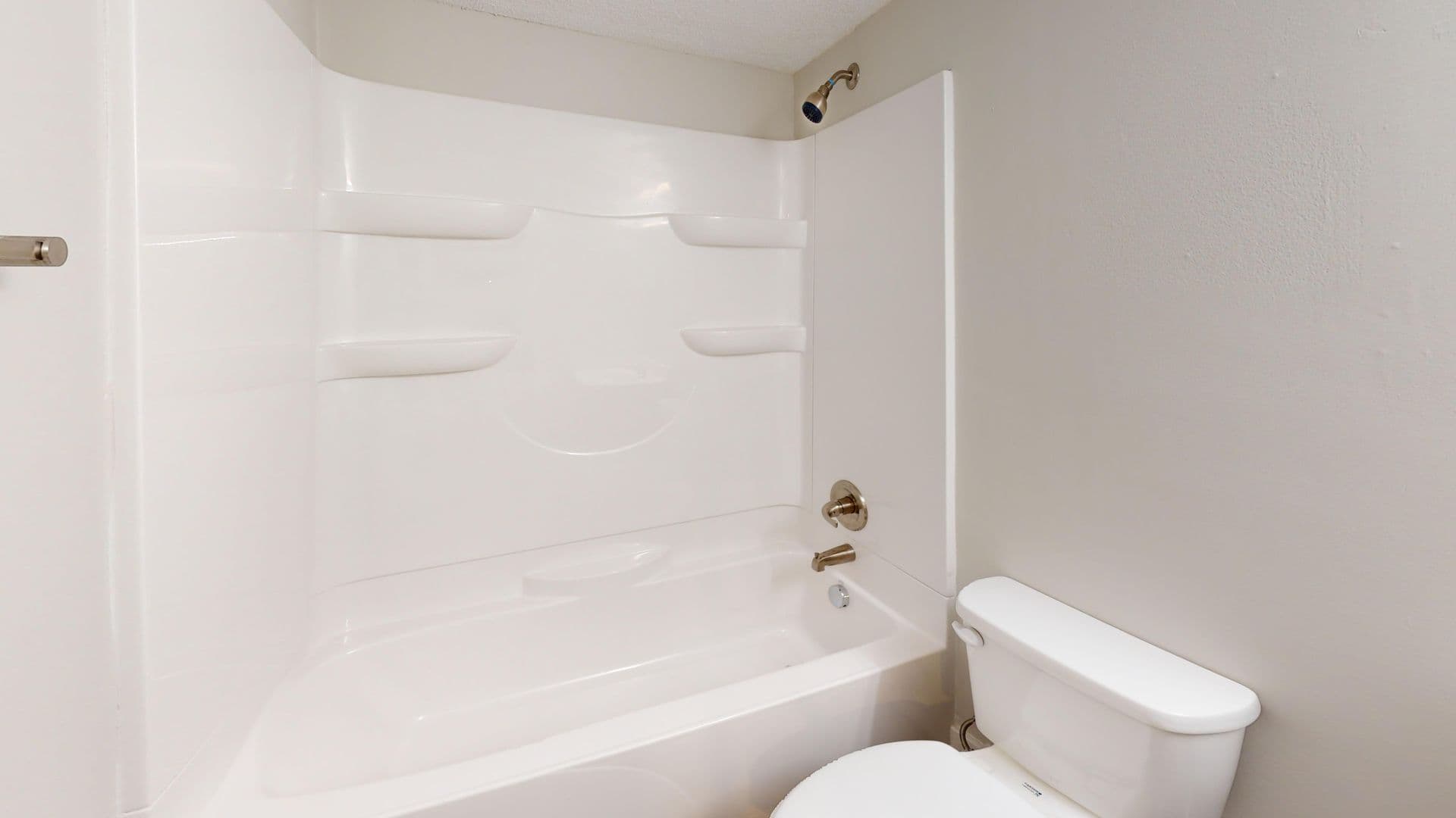 Champaign Apartment: 1515 W. Kirby Ave.
