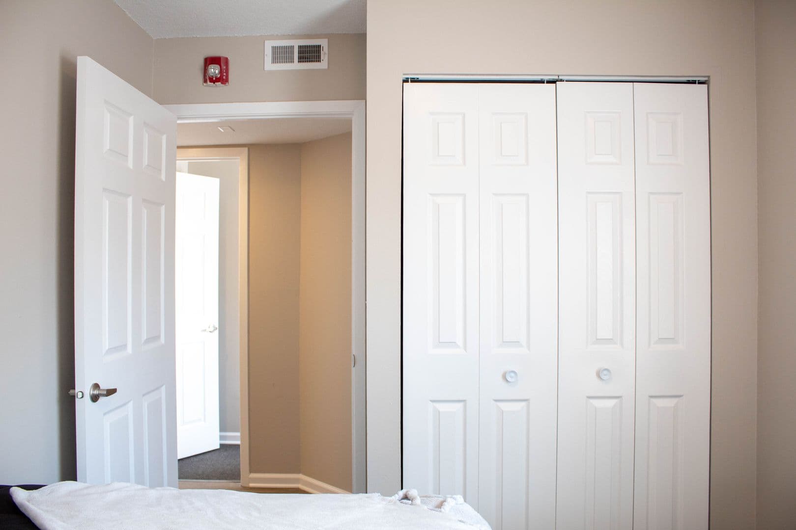 Champaign Apartment: 48 E John
