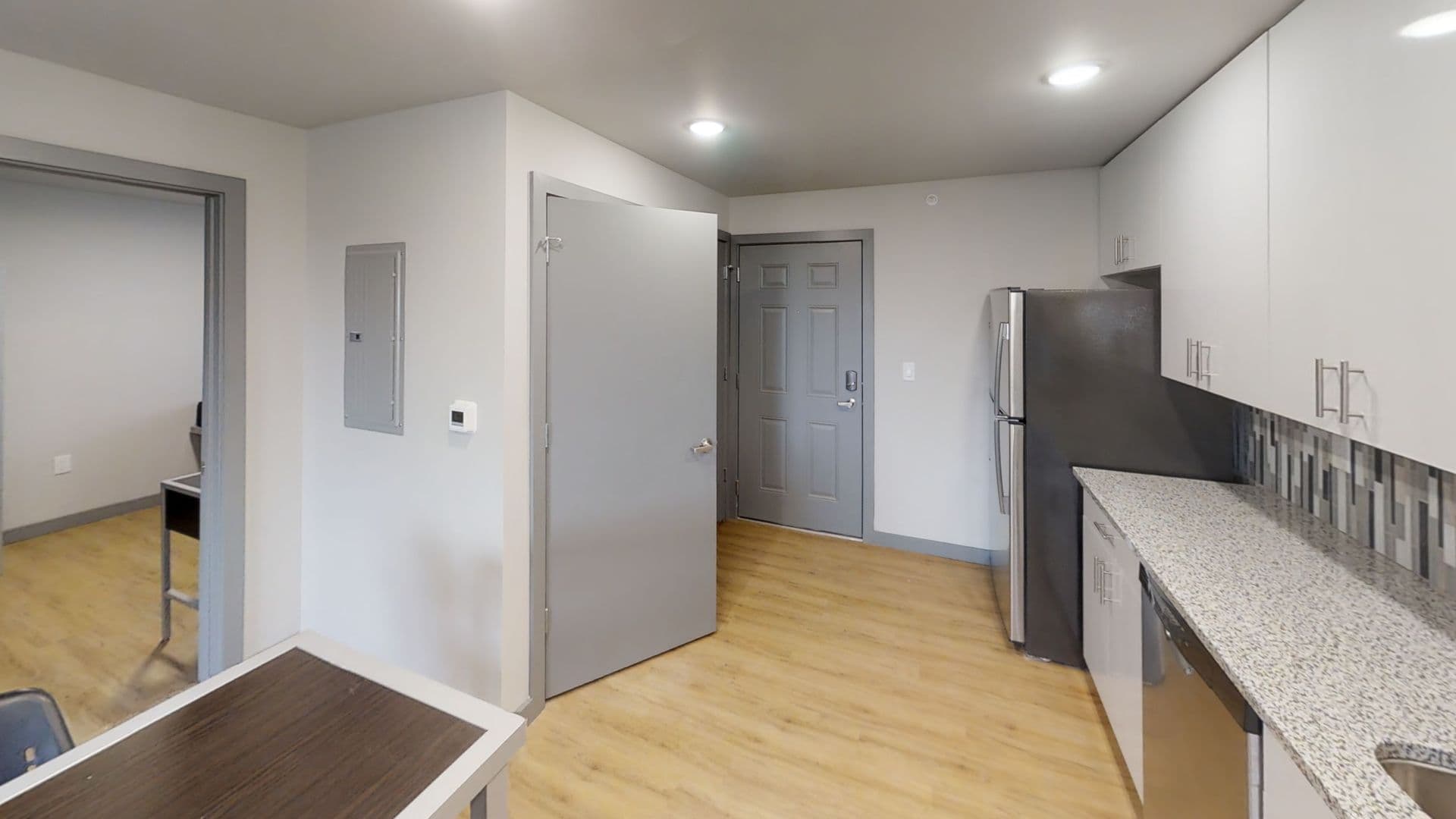 Champaign Apartment: 615 S Wright