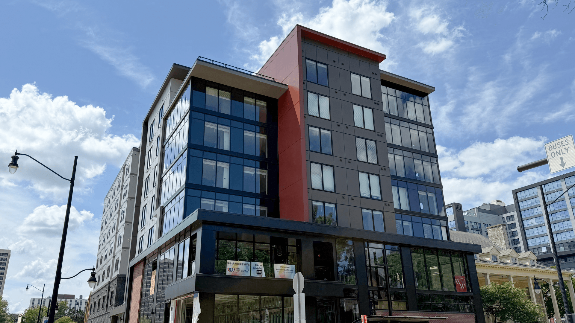 Champaign Apartment: 608 E Chalmers St