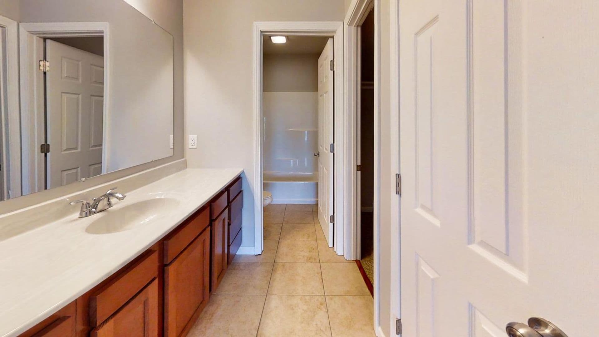 Mahomet Apartment: 901 Cates Dr