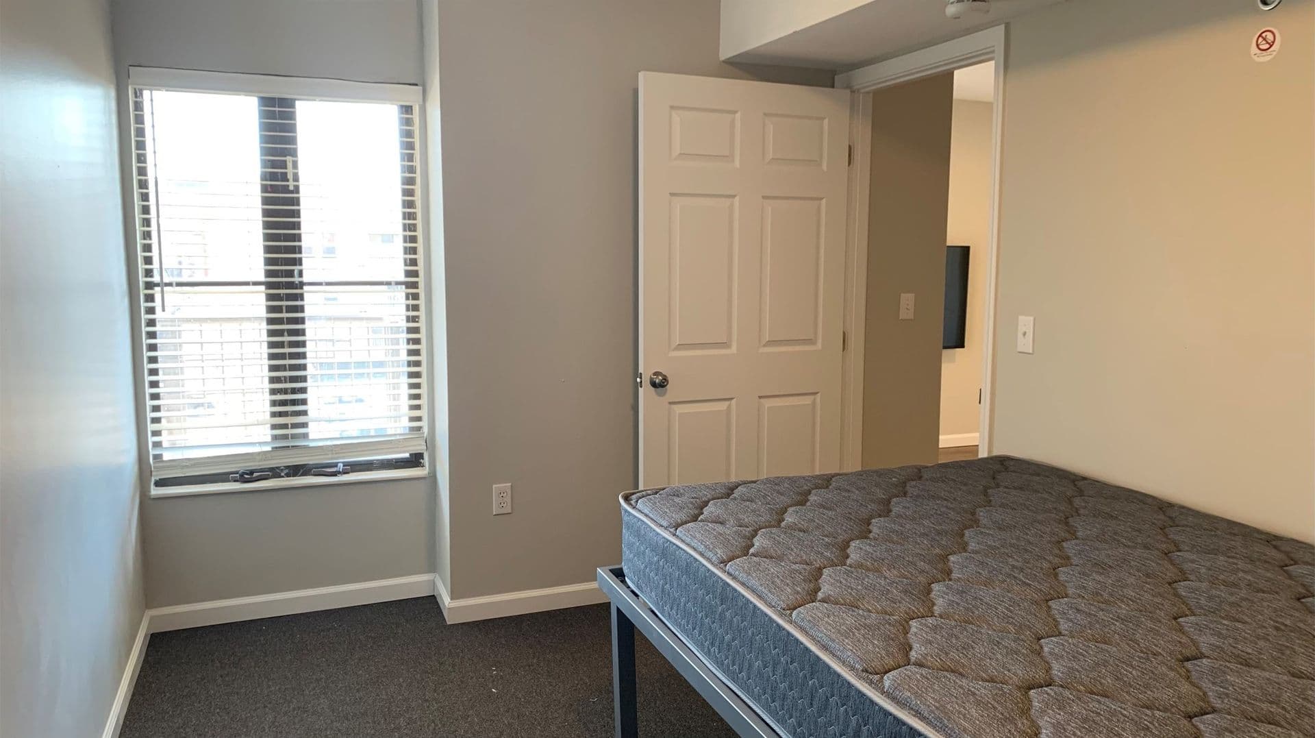 Champaign Apartment: 408 E Springfield