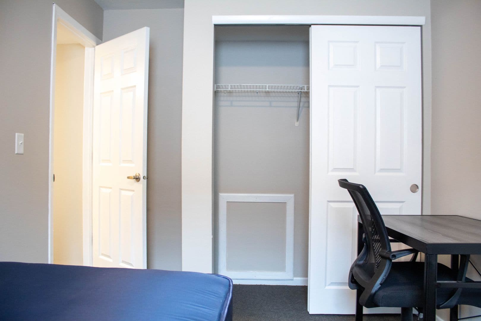 Champaign Apartment: 202 E Chalmers St