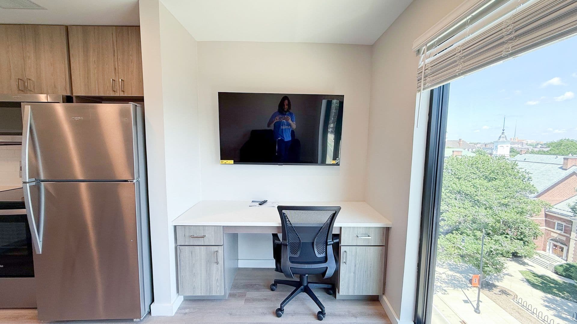 Champaign Apartment: 608 E Chalmers St