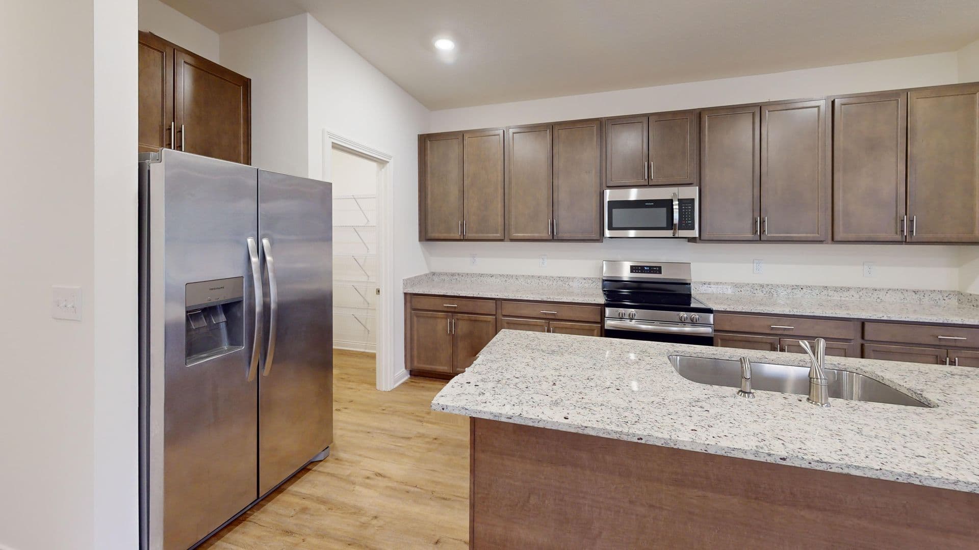 Avon Apartment: 8483 E County Rd 200 N