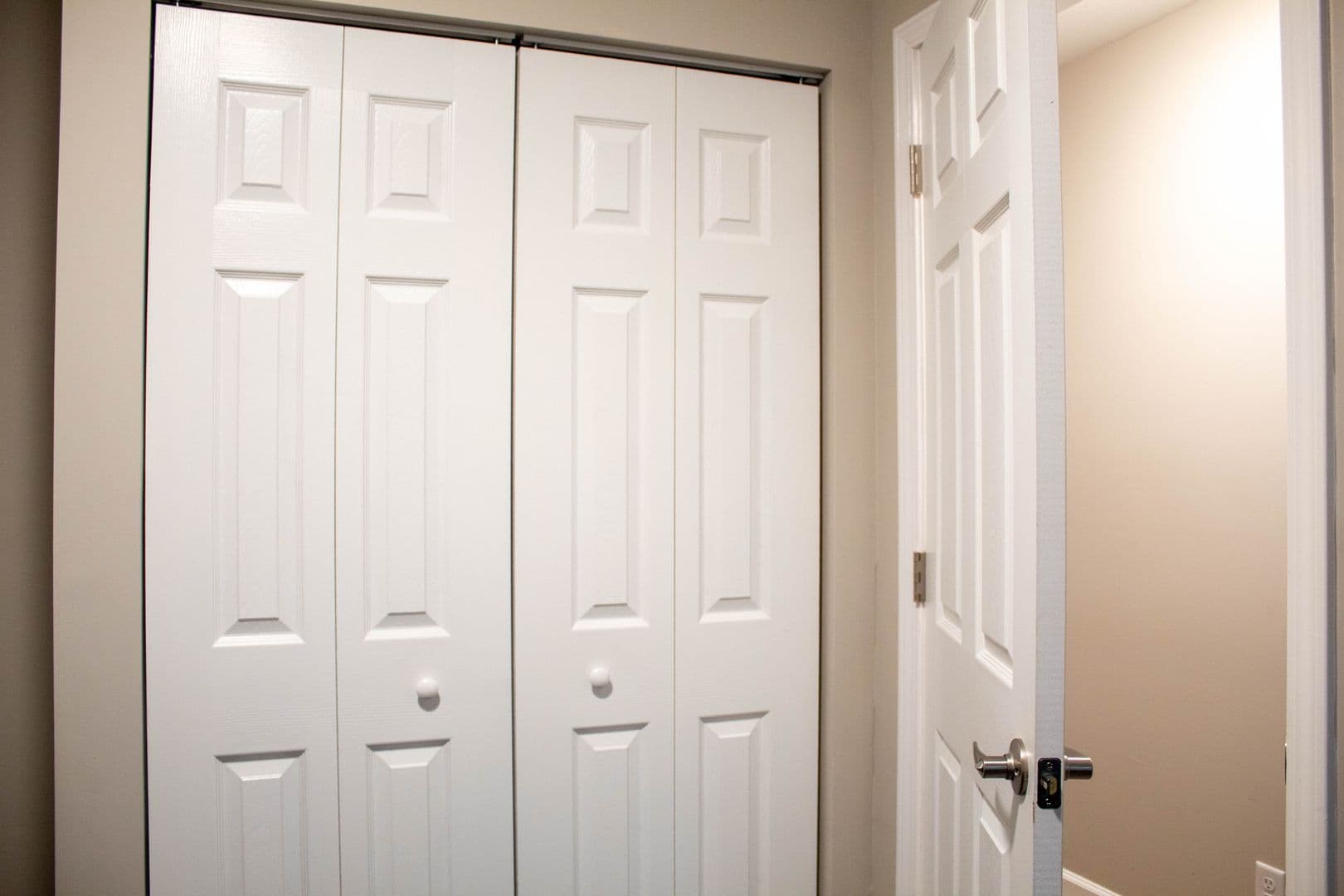 Champaign Apartment: 608 E White Street