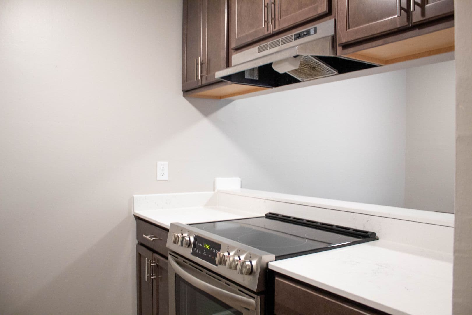 Champaign Apartment: 909 S Locust Street