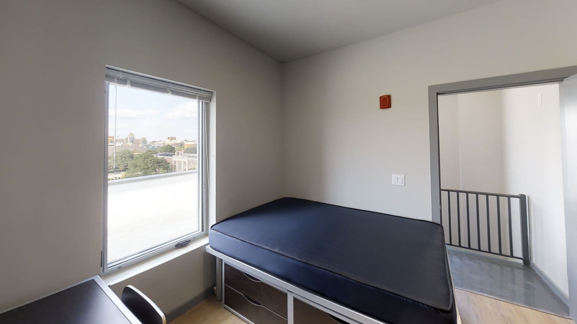 Champaign Apartment: 615 S Wright