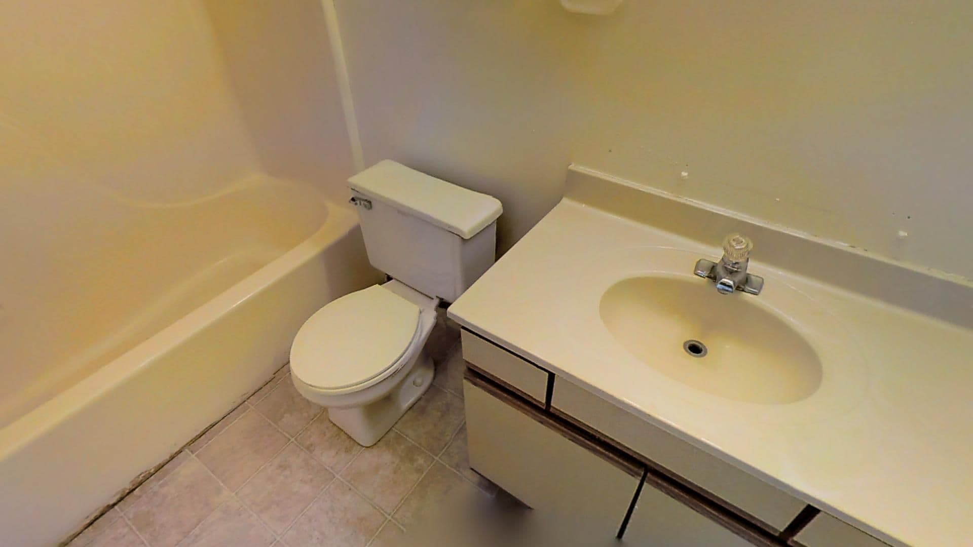 Urbana Apartment: 907 W Oregon
