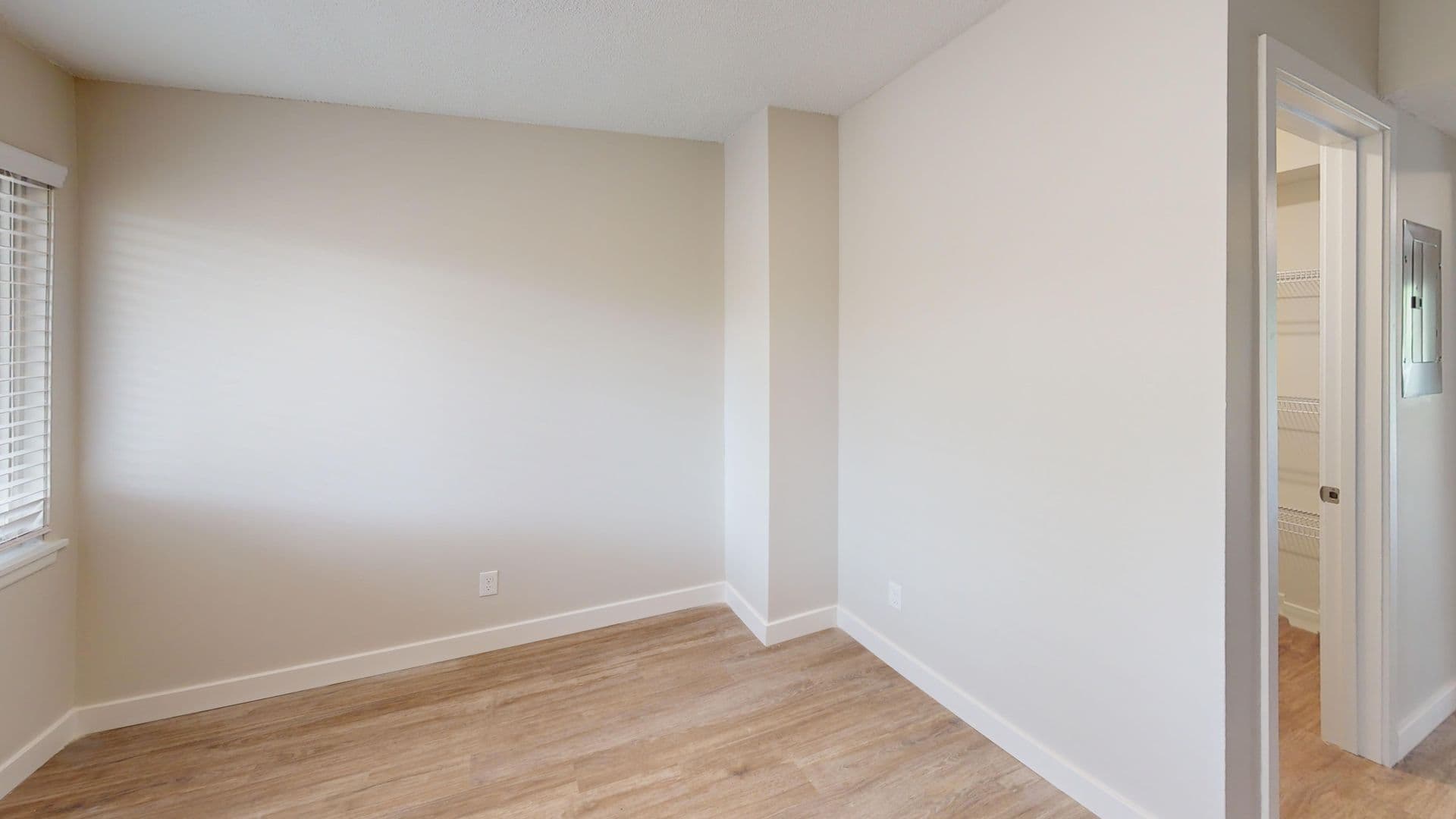 Champaign Apartment: 1515 W. Kirby Ave.