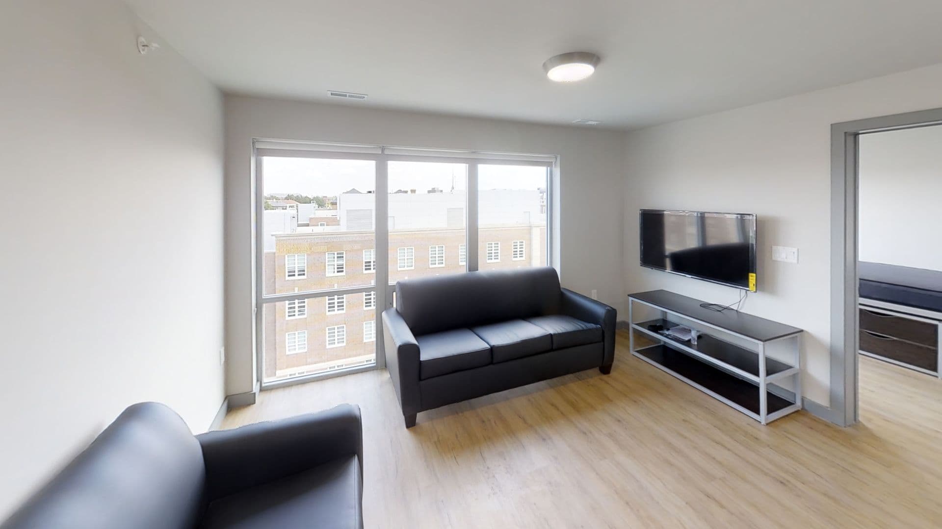 Champaign Apartment: 615 S Wright
