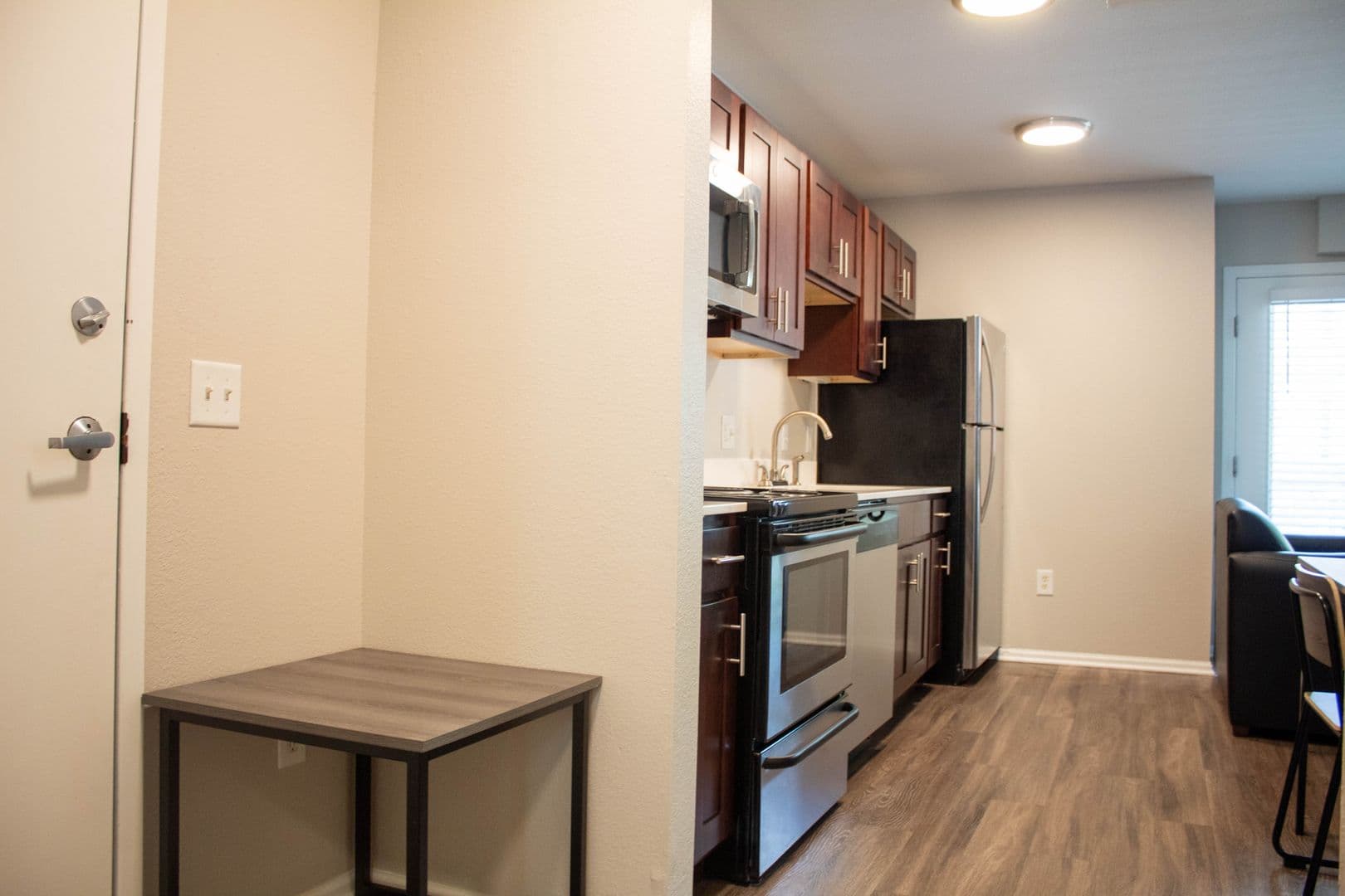 Champaign Apartment: 408 E Healey St
