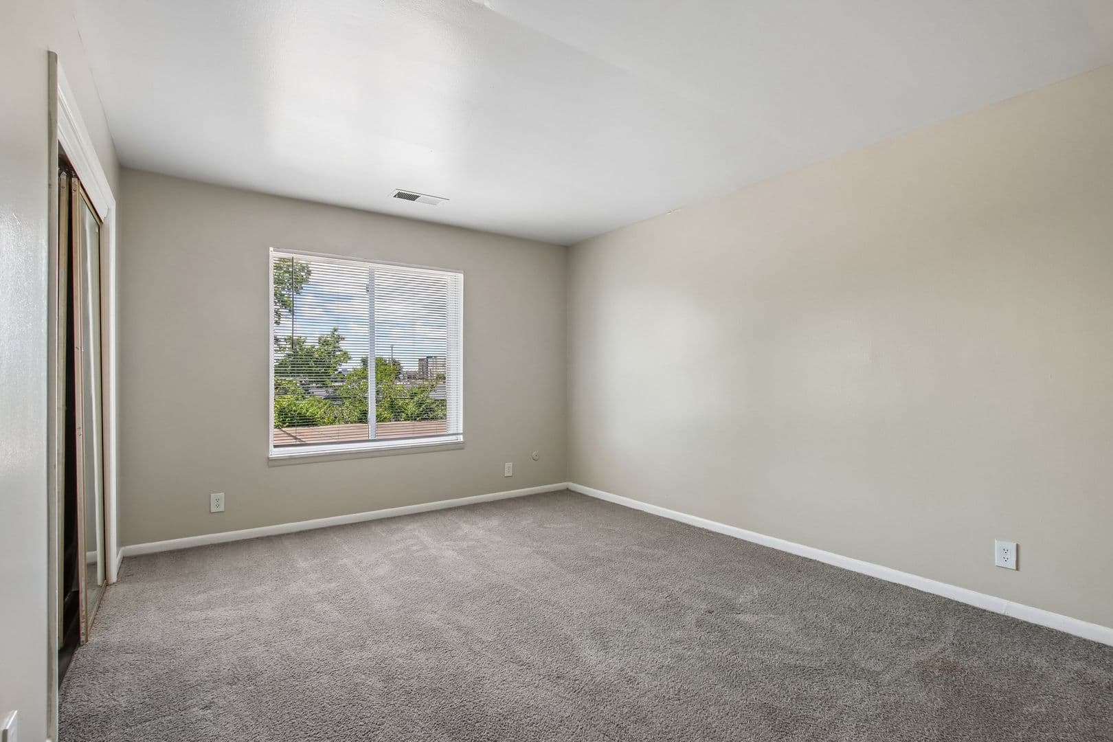 Speedway Apartment: 6010 W 25th Street