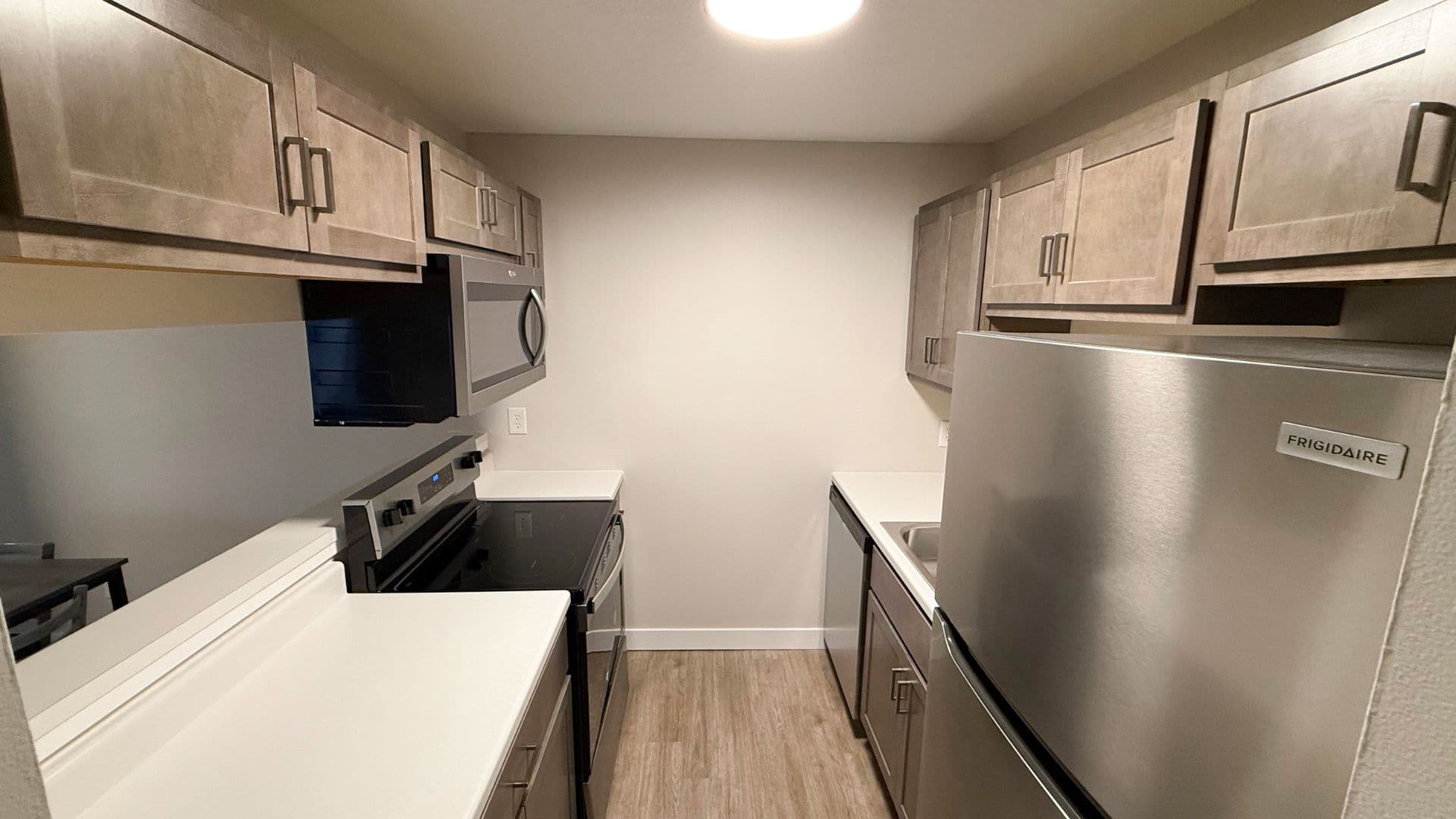 Urbana Apartment: 809 W Stoughton