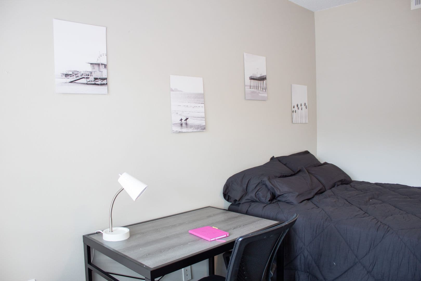 Urbana Apartment: 402 N Gregory Street