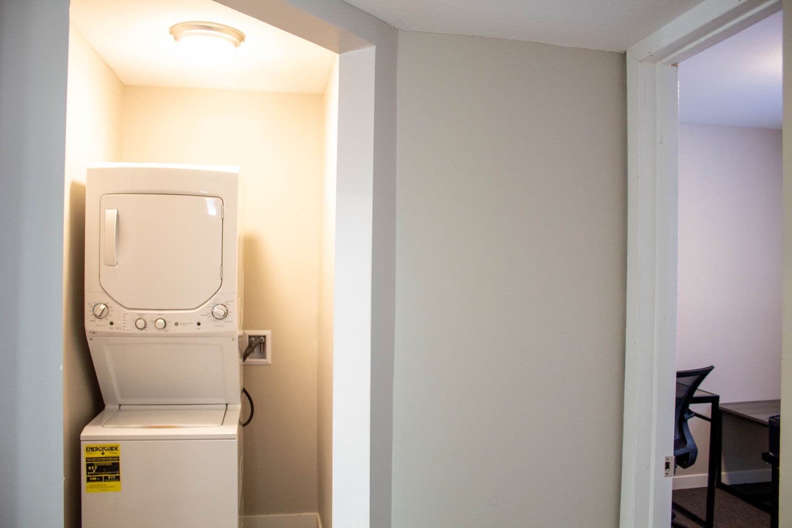Urbana Apartment: 804 W Illinois Street