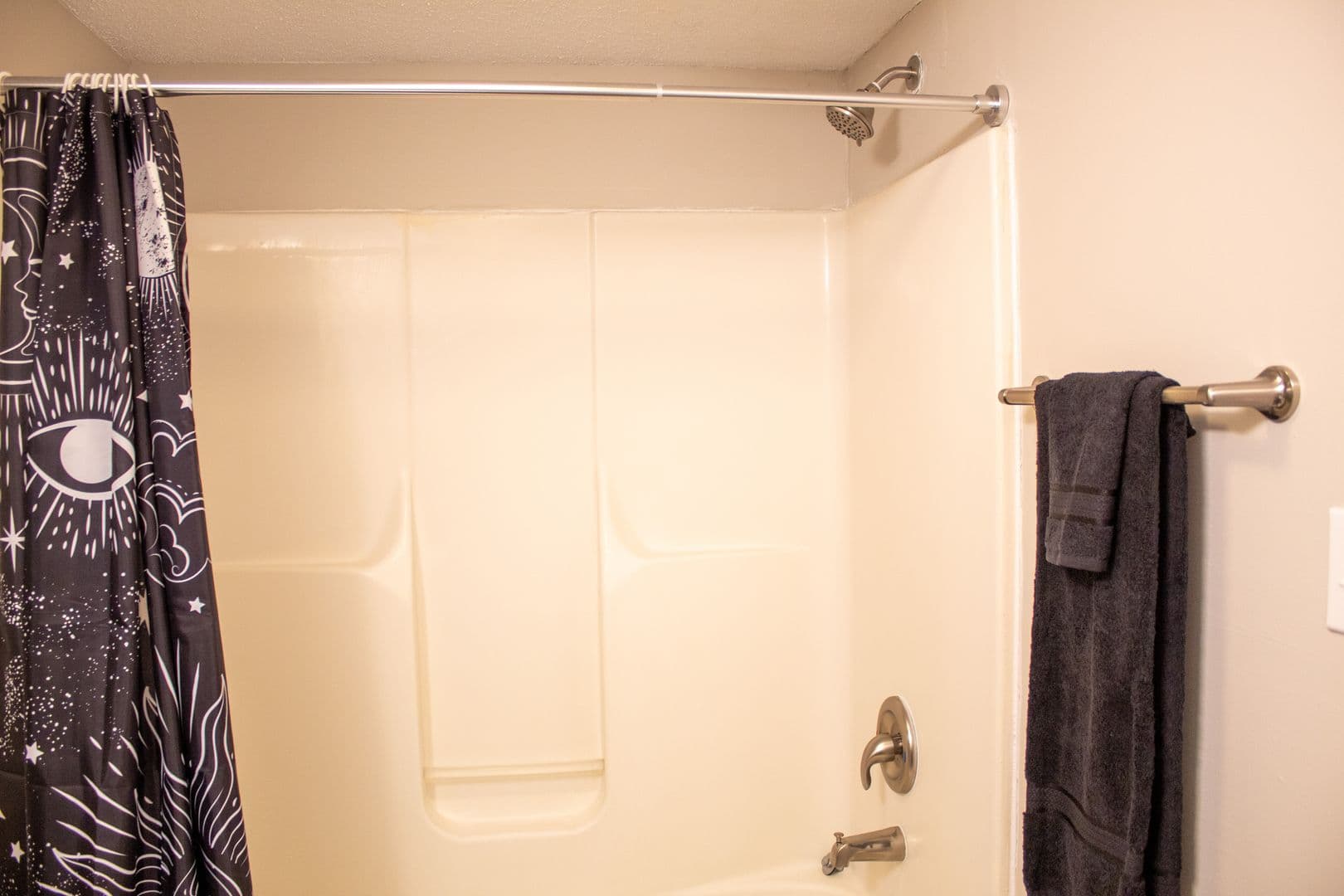 Urbana Apartment: 402 N Gregory Street