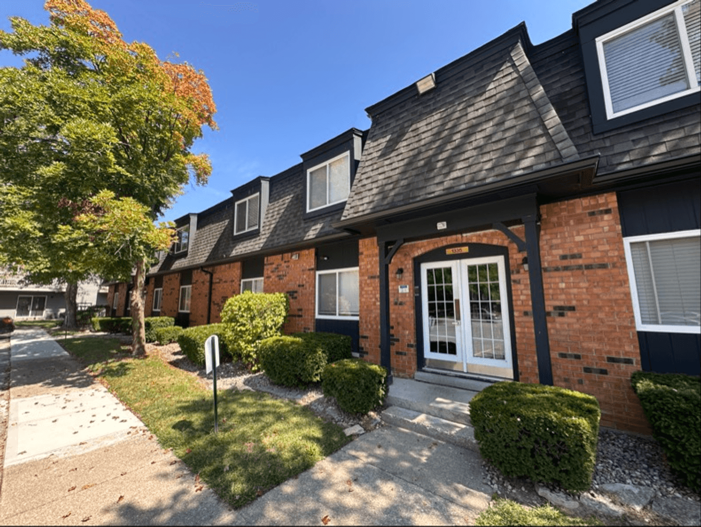 Indianapolis Apartment: 1349 Saddlebrook Court
