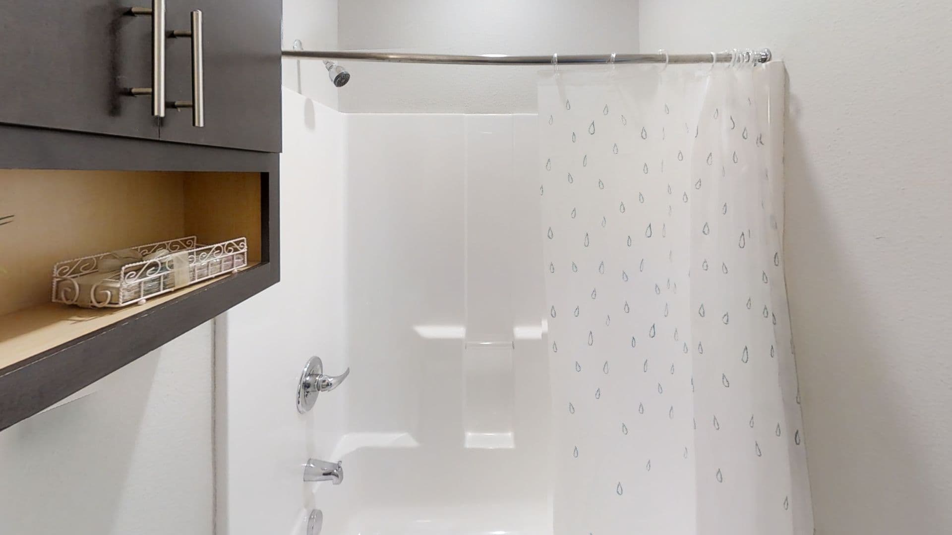 Champaign Apartment: 309 E John