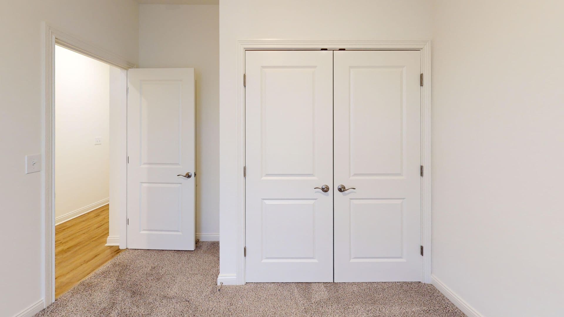 Avon Apartment: 8483 E County Rd 200 N