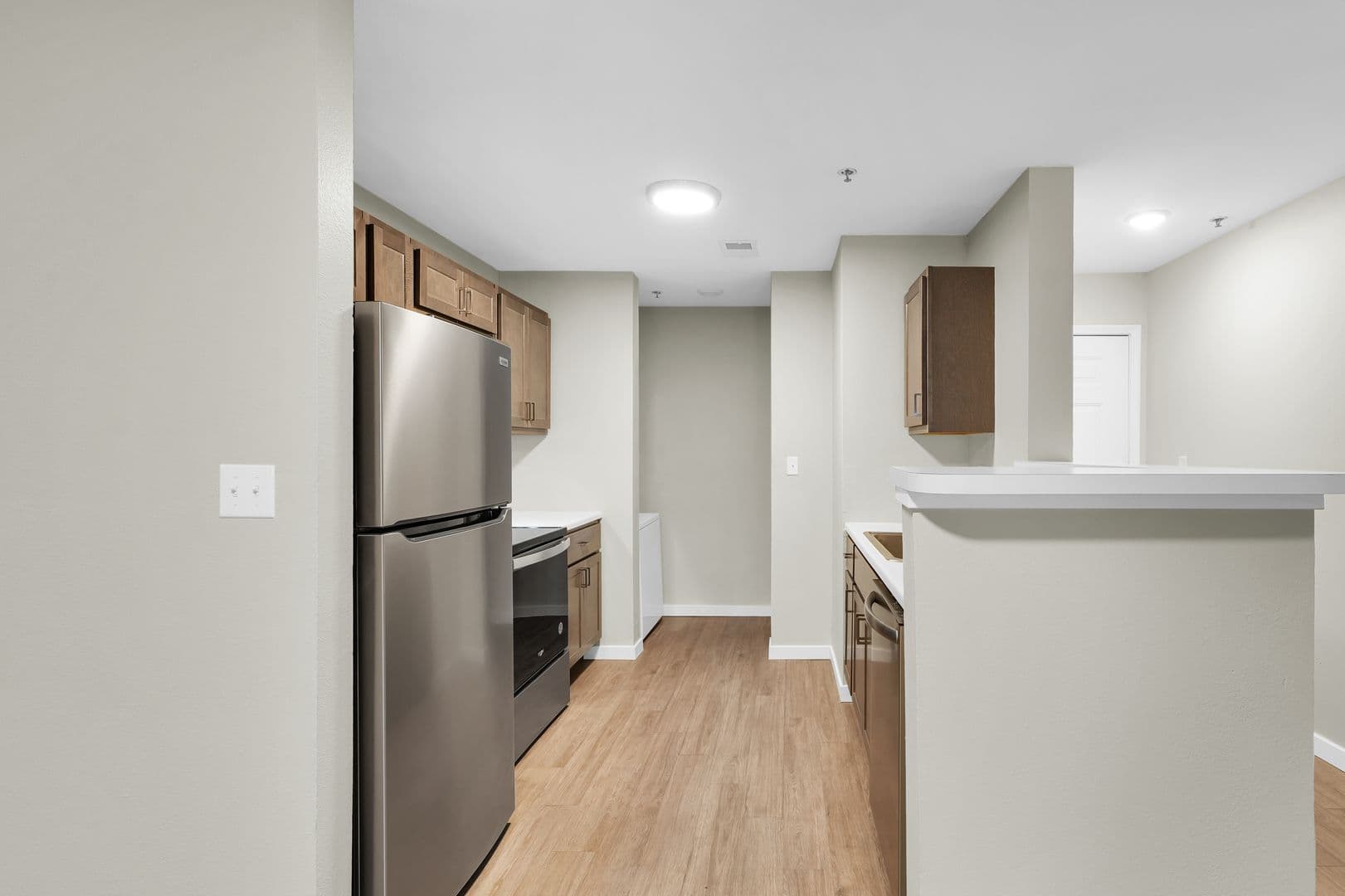 Savoy Apartment: 117 Sterling Ct