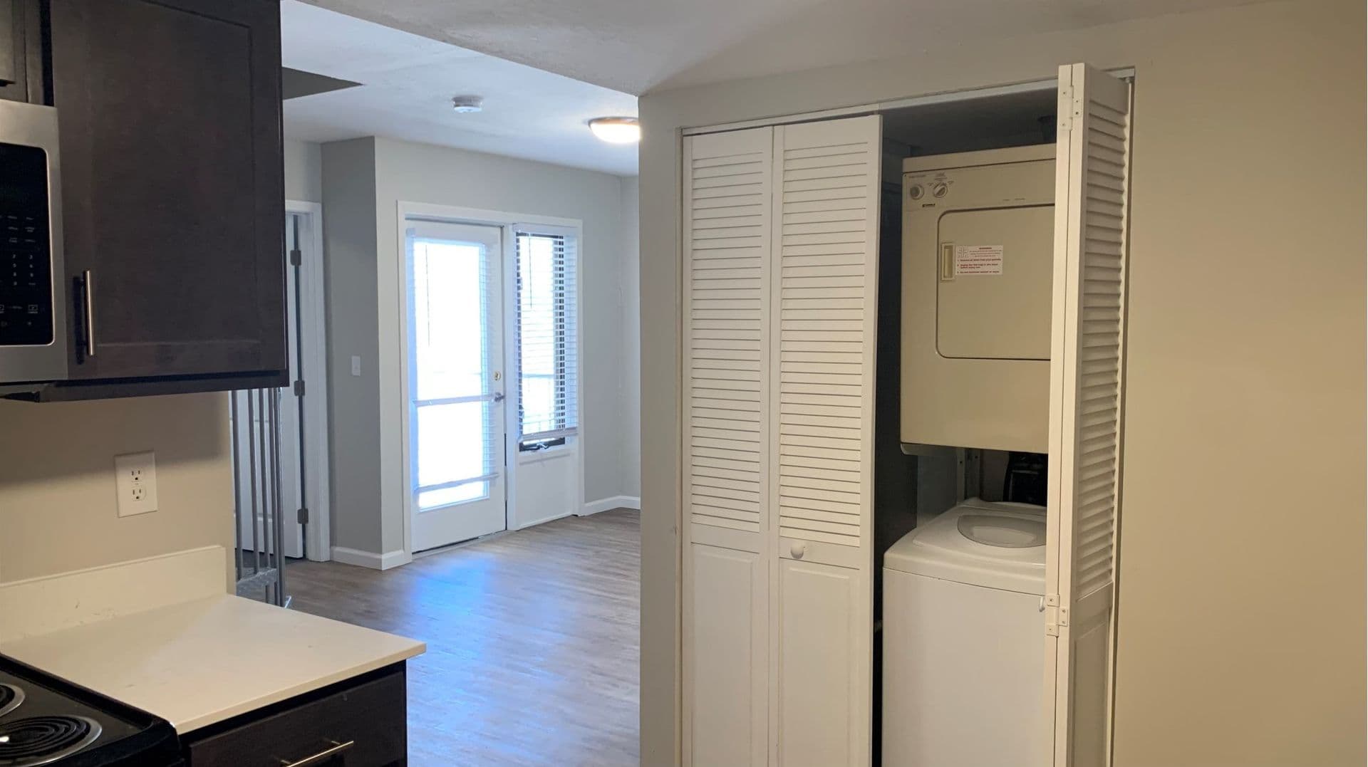 Champaign Apartment: 408 E Springfield