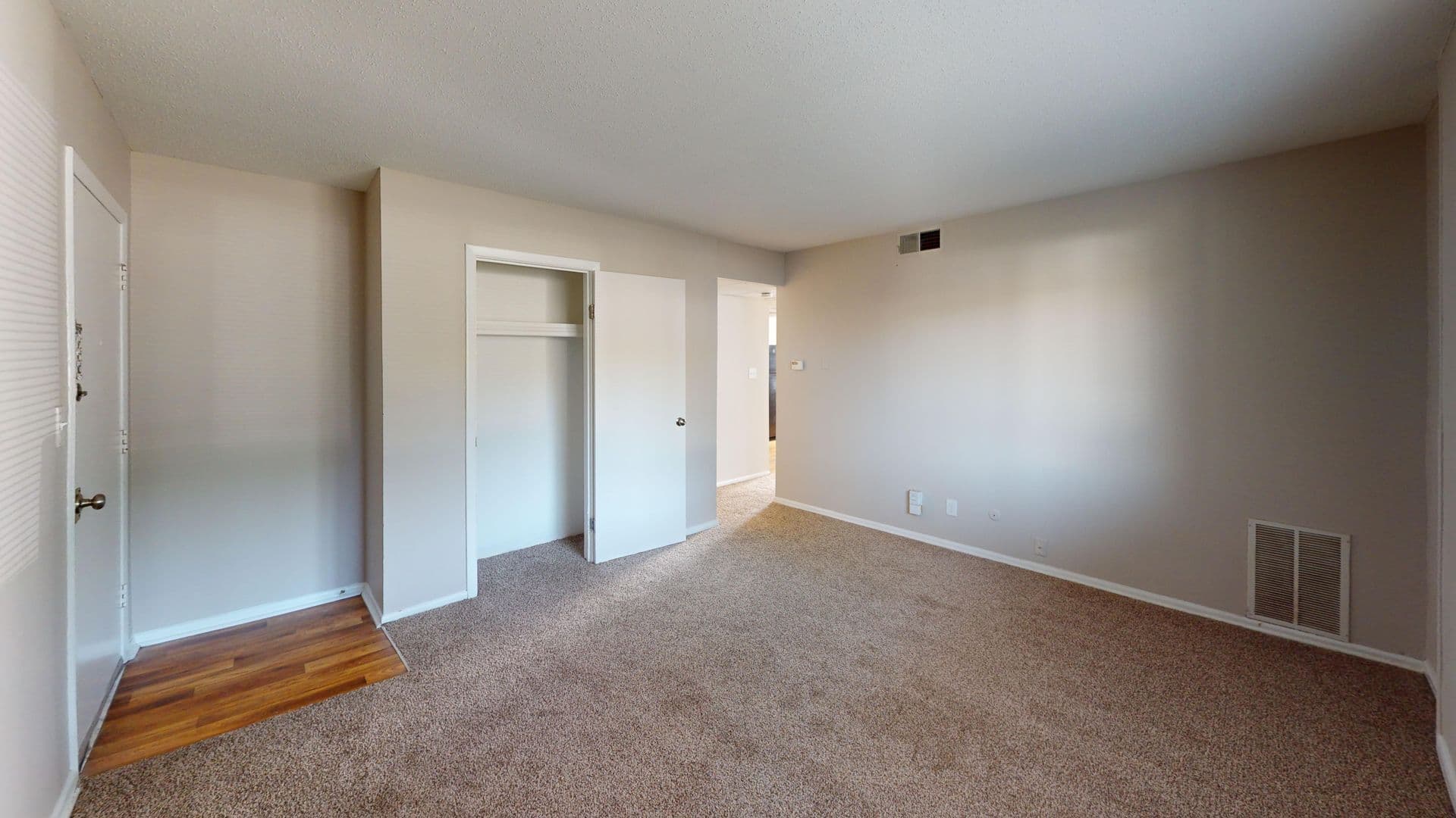 Indianapolis Apartment: 5838 W Mooresville Rd