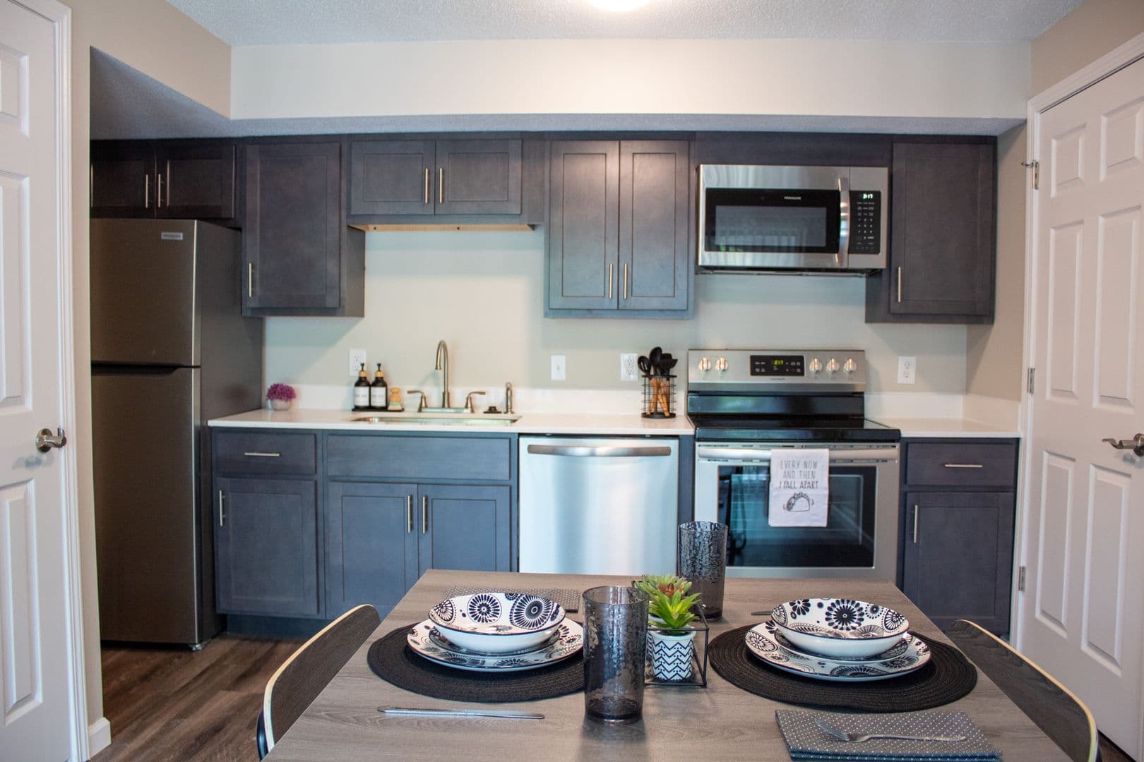 Urbana Apartment: 402 N Gregory Street