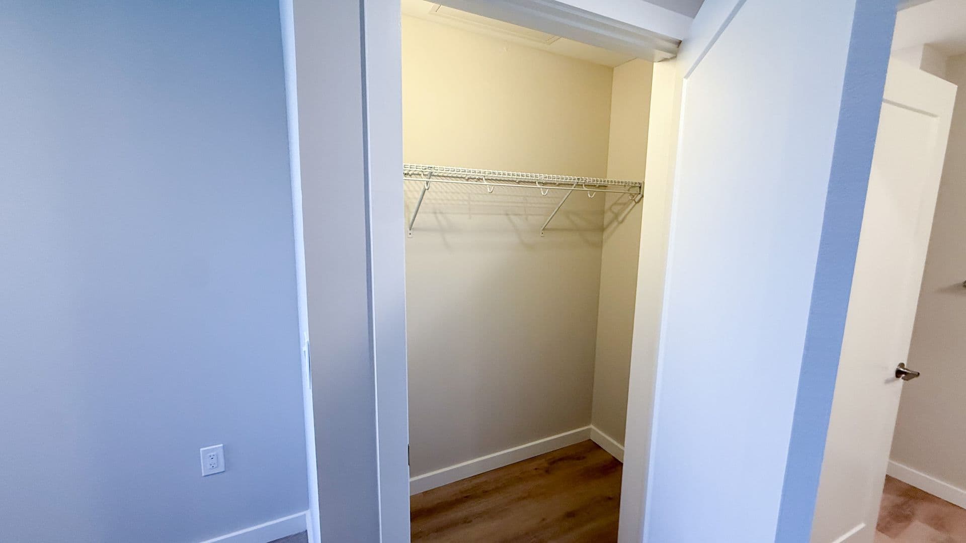 Champaign Apartment: 608 E Chalmers St