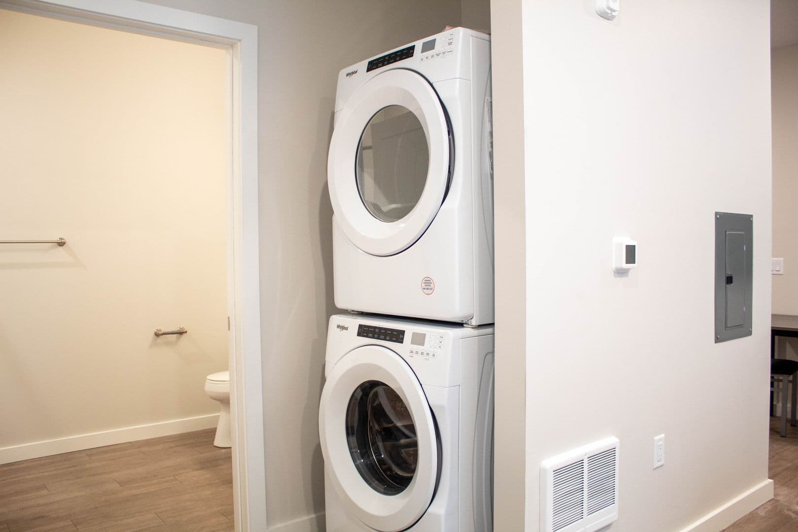 Urbana Apartment: 1009 W Stoughton