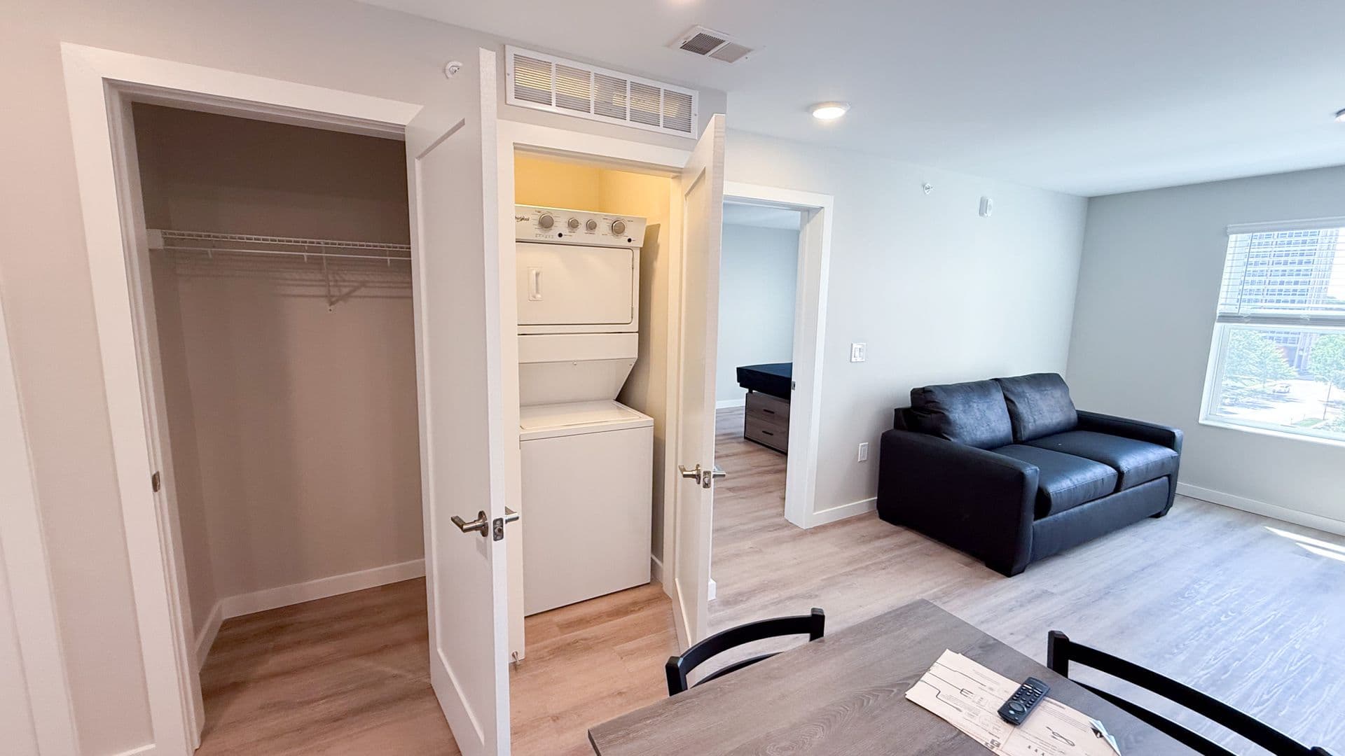Champaign Apartment: 608 E Chalmers St