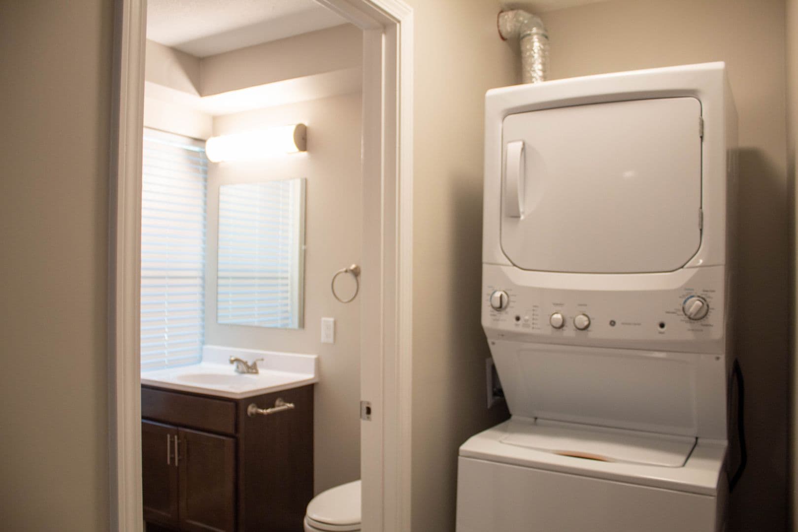 Champaign Apartment: 903 S Locust Street