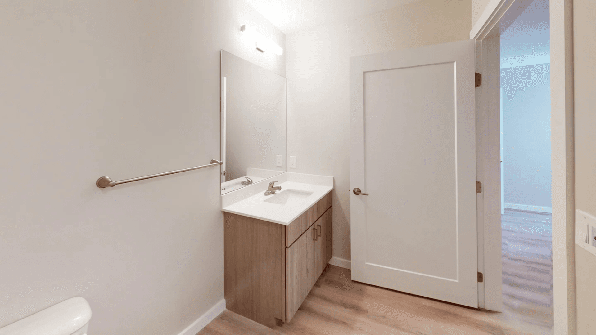 Champaign Apartment: 608 E Chalmers St