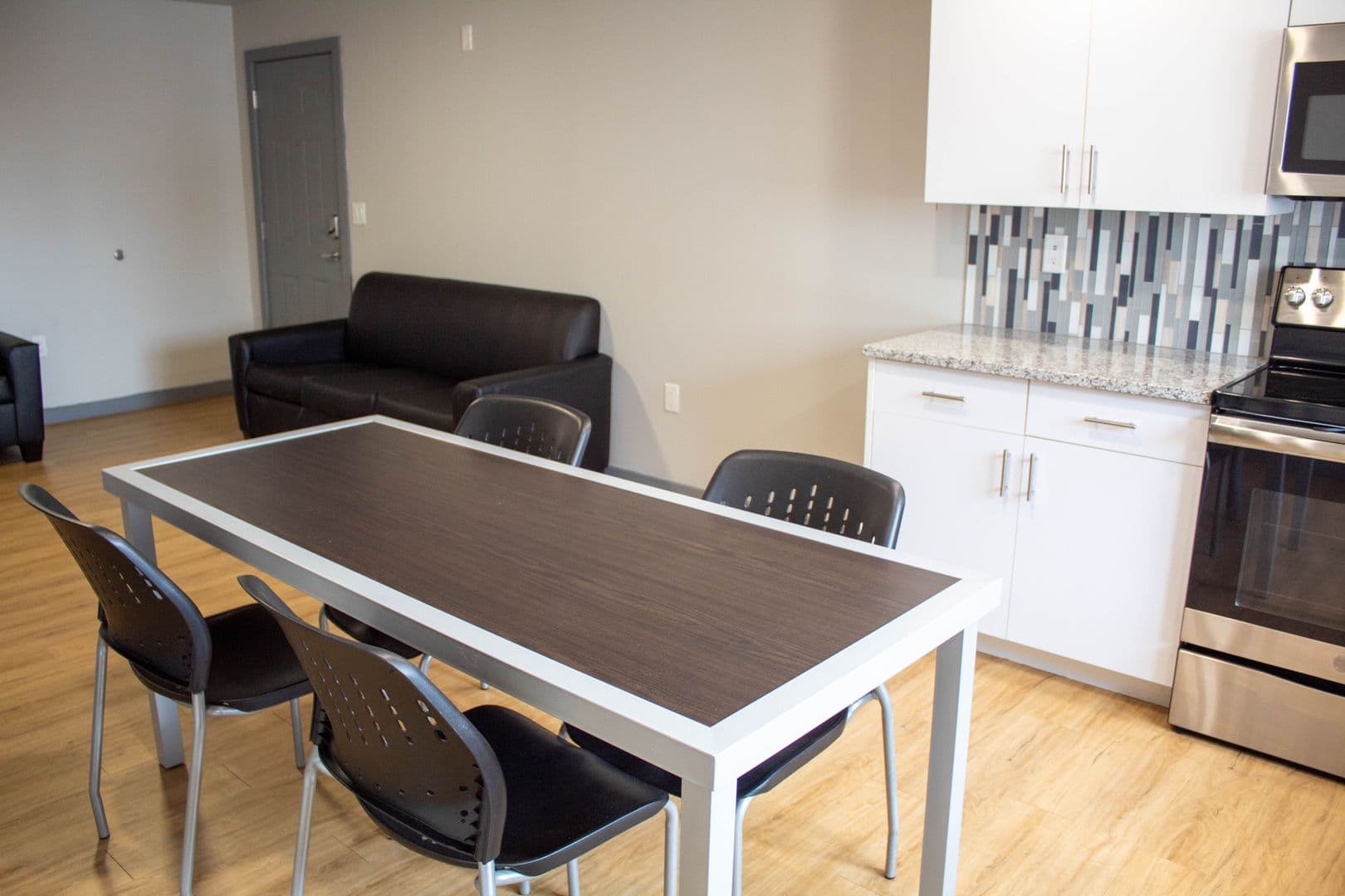 Champaign Apartment: 615 S Wright