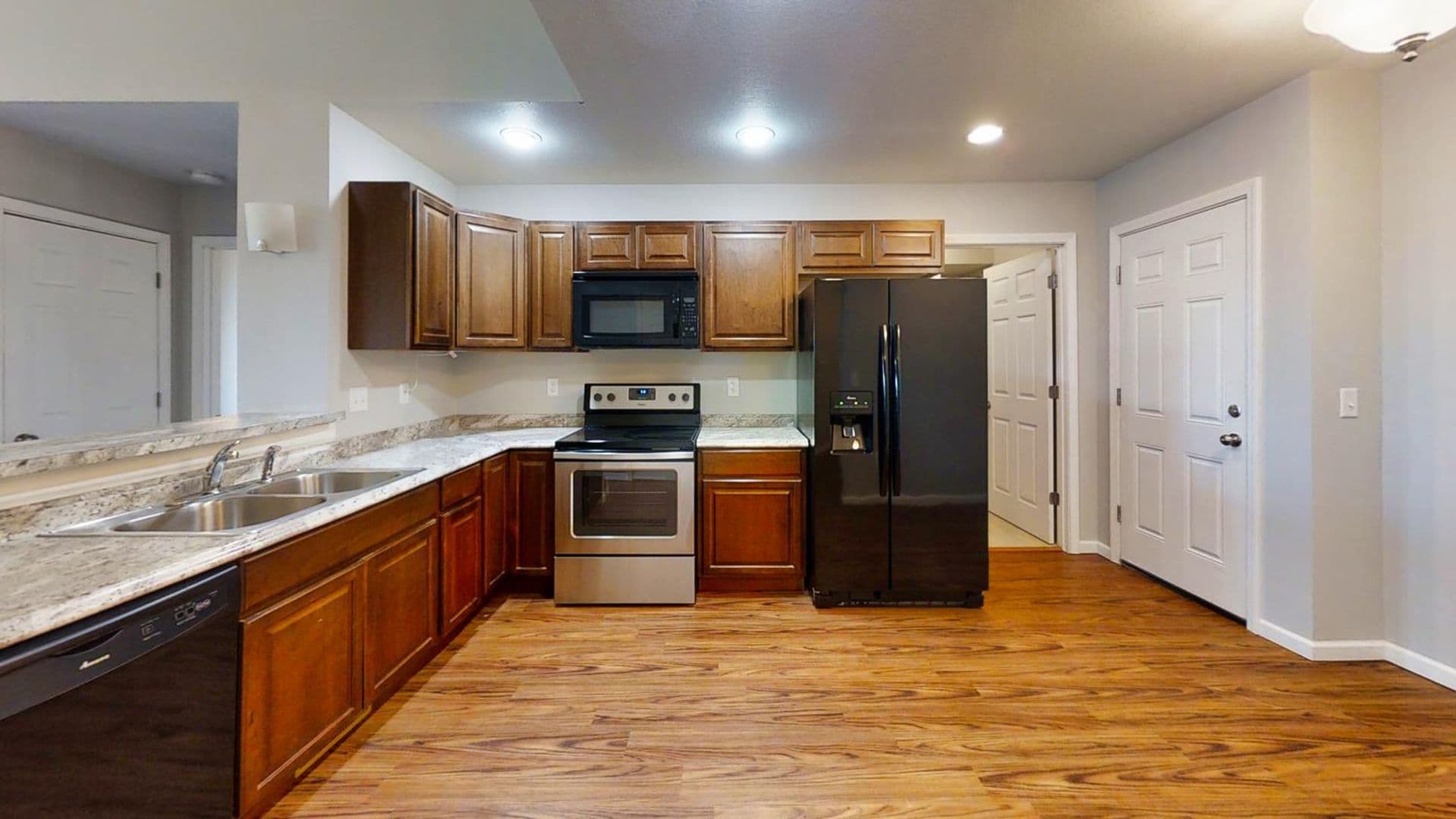 Mahomet Apartment: 901 Cates Dr
