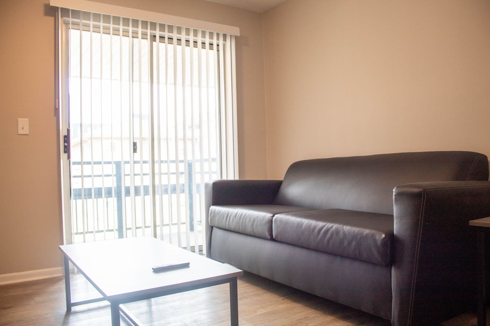 Champaign Apartment: 202 E Chalmers St