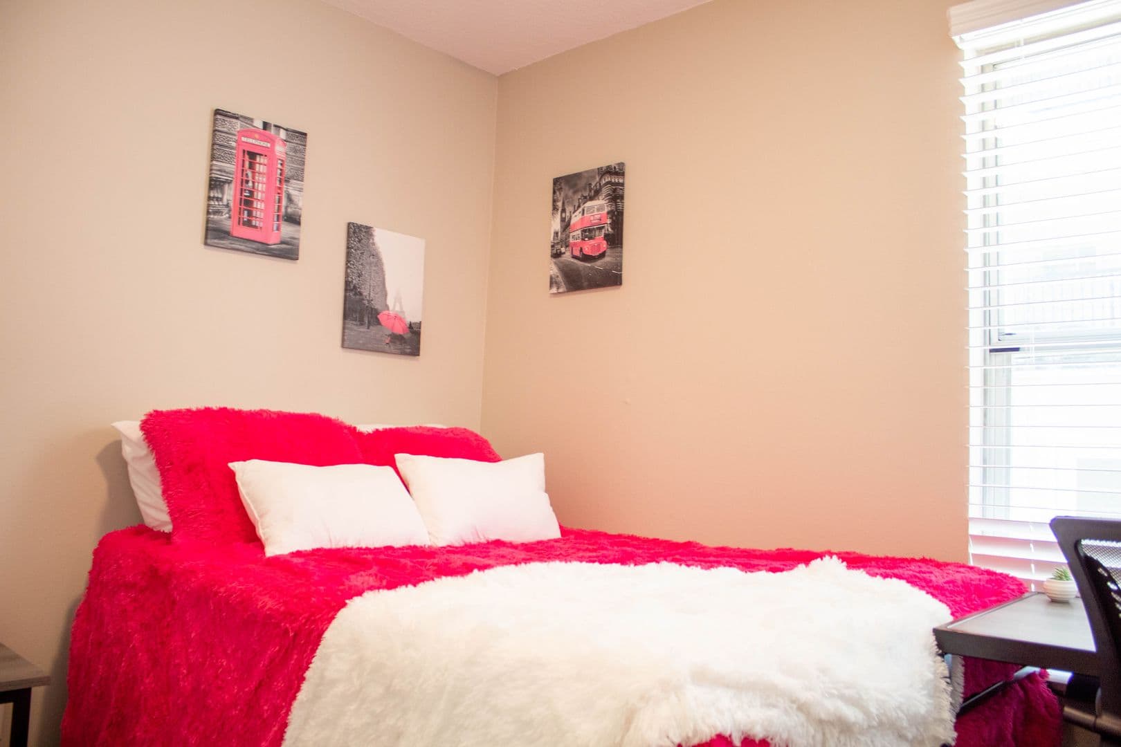 Champaign Apartment: 48 E John